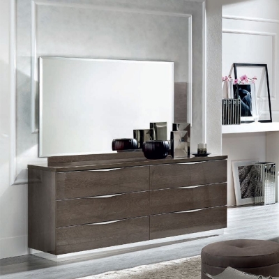 Product photograph of Camel Platinum Night Italian Medium Dresser from Choice Furniture Superstore