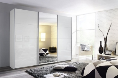 Product photograph of Kulmbach 3 Door Sliding Wardrobe In Alpine White And High Polish White With Aluminium Handle Strips - W 203cm from Choice Furniture Superstore