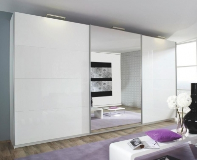 Product photograph of Beluga Extra 3 Door Sliding Wardrobe In High Gloss White - W 405cm from Choice Furniture Superstore