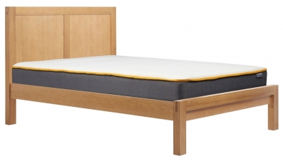Product photograph of Bellevue Oak Bed from Choice Furniture Superstore