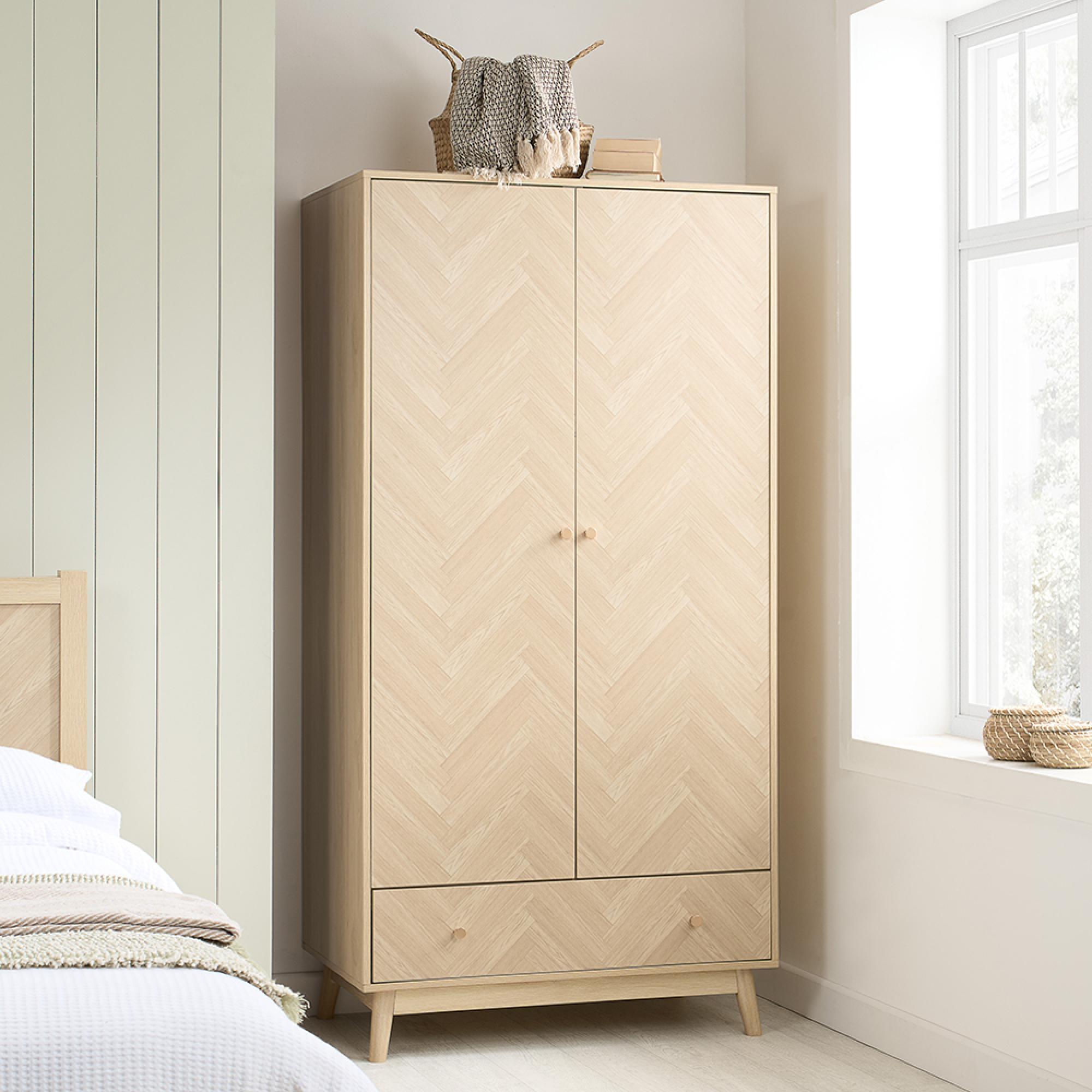 Herringford Oak 2 Door 1 Drawer Wardrobe