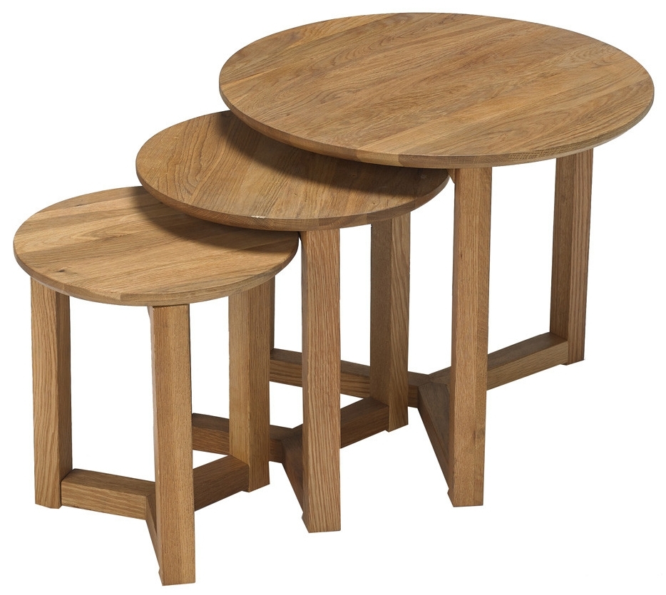 Stow Solid Oak Nest Of 3 Tables