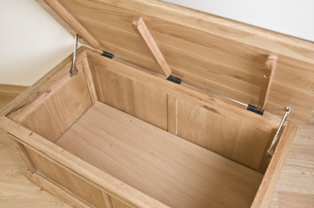 Lyon Oak Blanket Box
