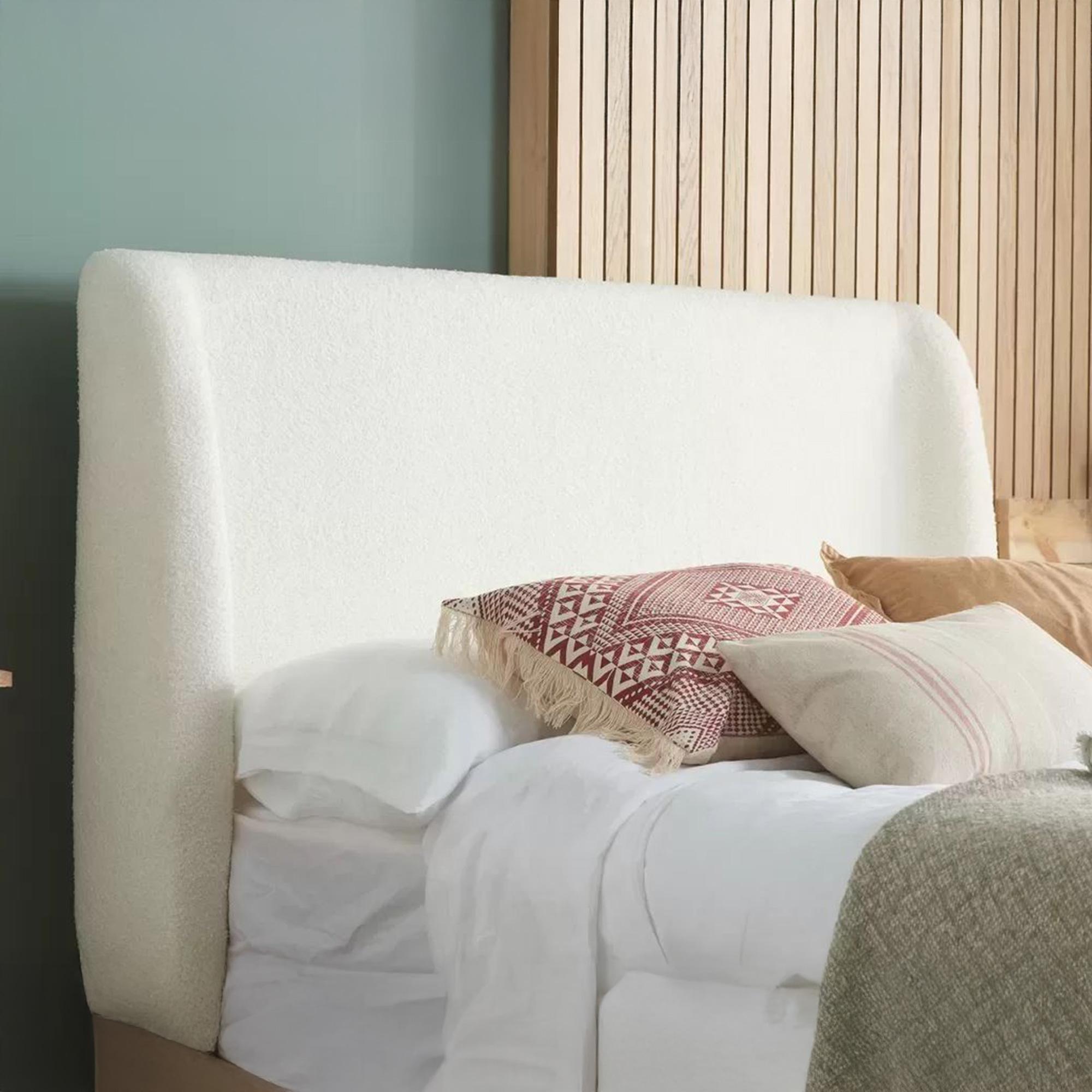 Halfden Bed - White - 4ft 6in Double