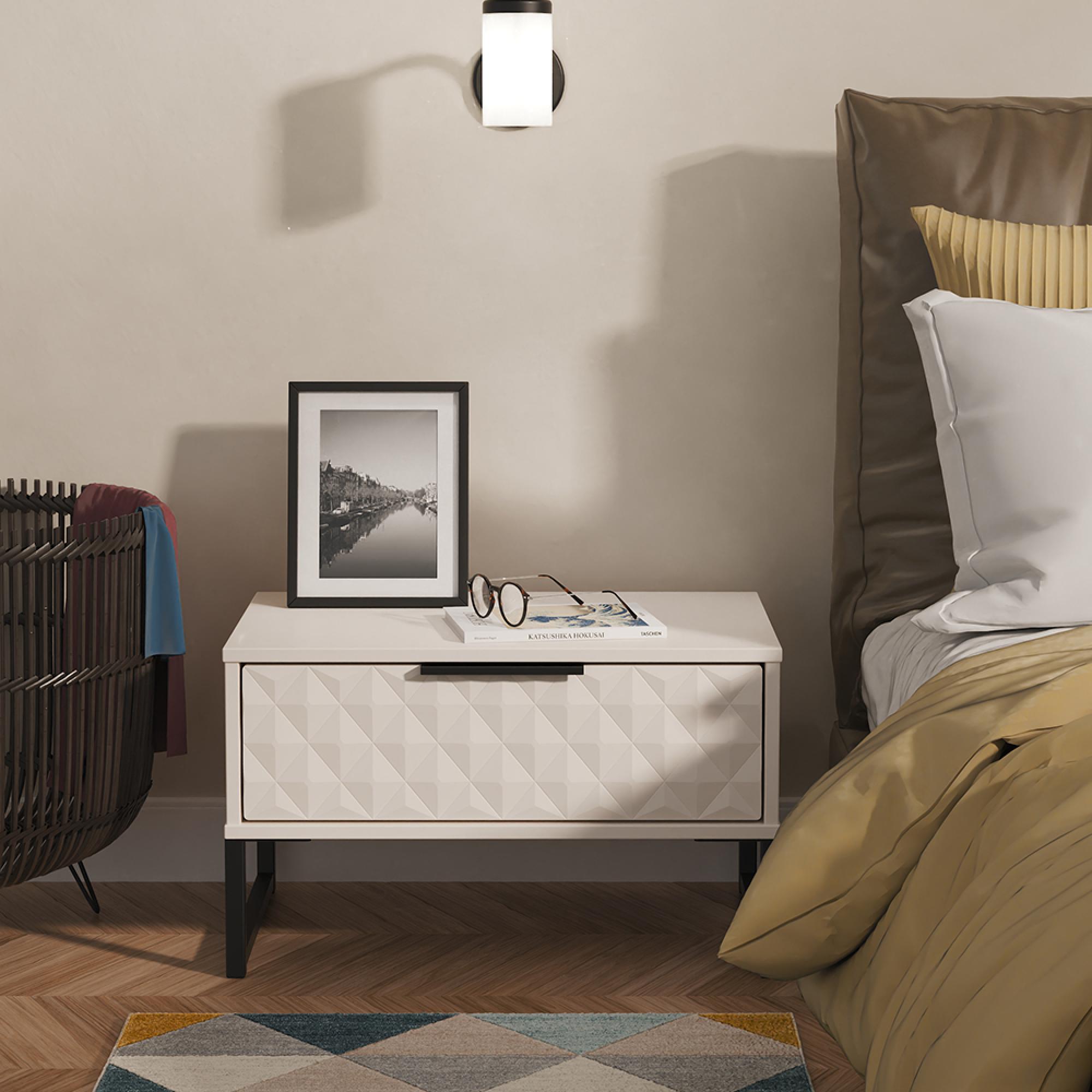Harlequin Bedside Cabinet - 1 Drawer - Midi - with Hairpin Legs - Kashmir Matt
