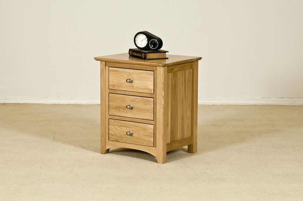 Shaker Oak Bedside Cabinet