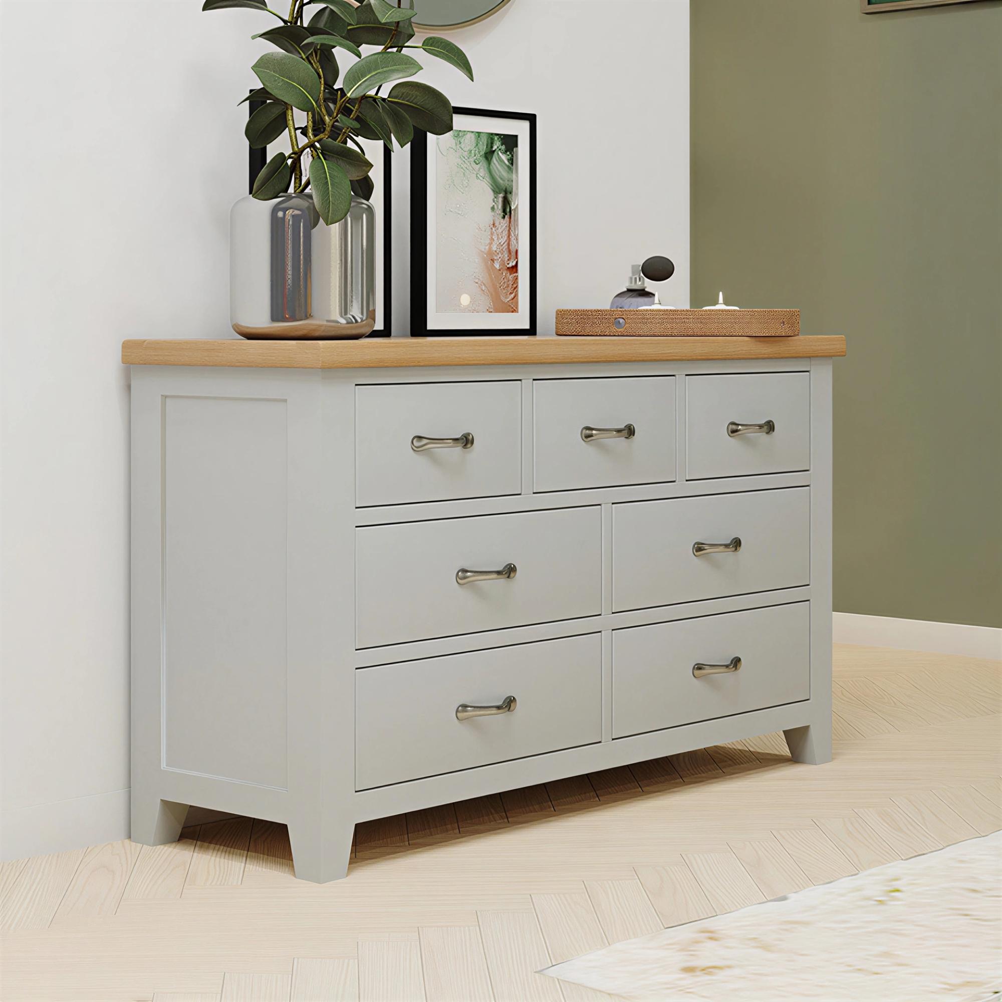 Wilmont Chest - 3+4 Drawer - Grey Painted