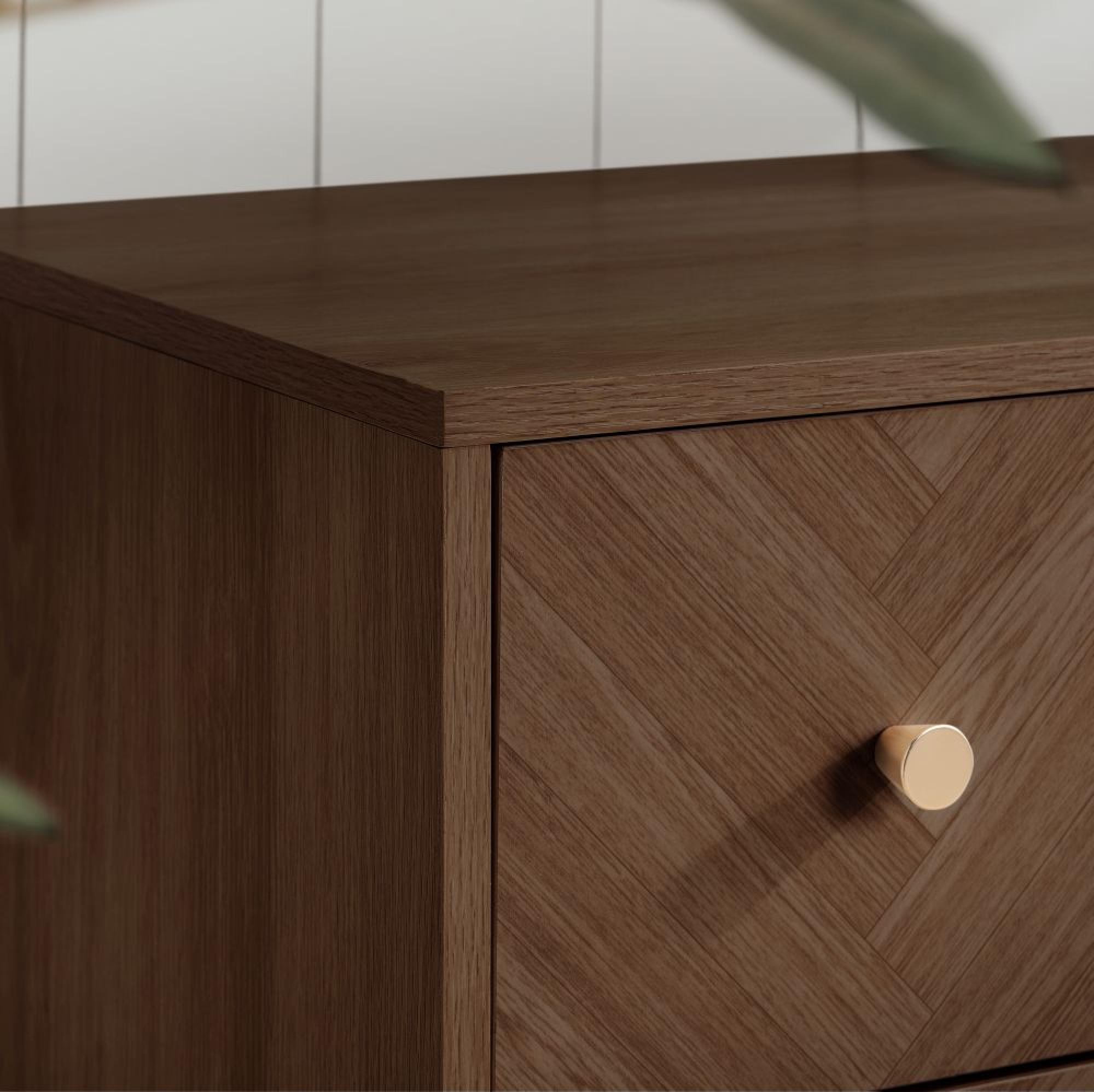 Herringford Wide Chest - 6 Drawer - Walnut