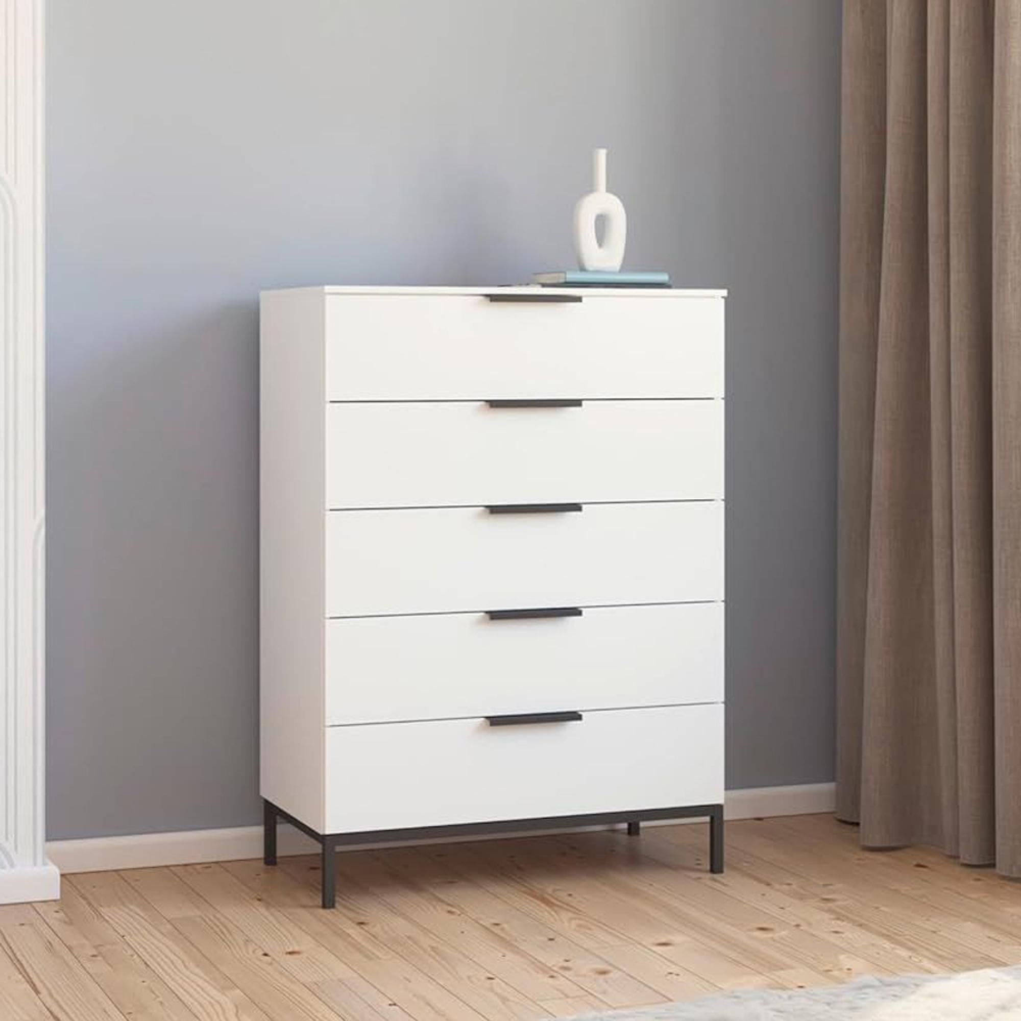 Rauch Flipp 5 Drawer Chest with Metal Base - Alpine White