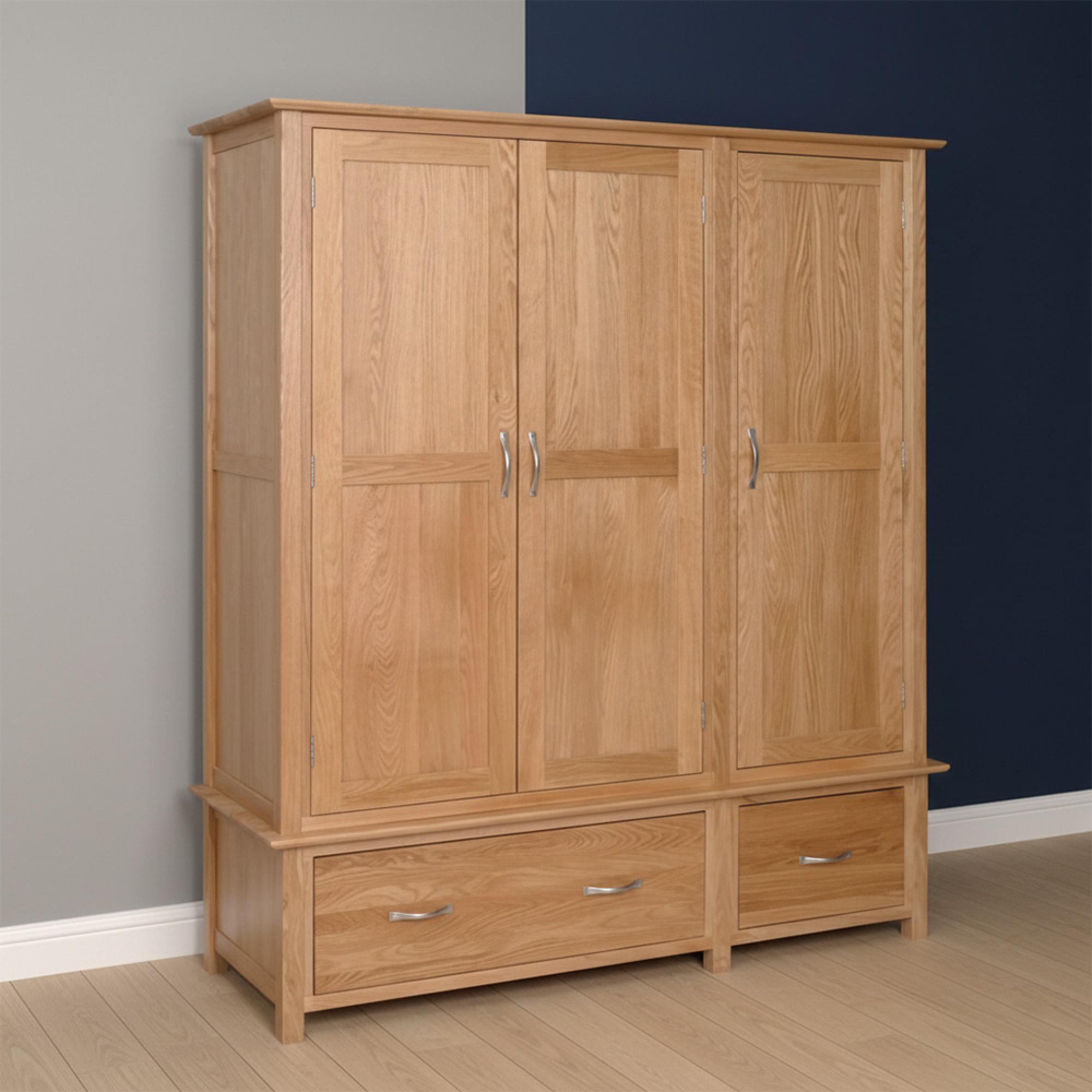 Nimbus Oak 3 Door Triple Wardrobe