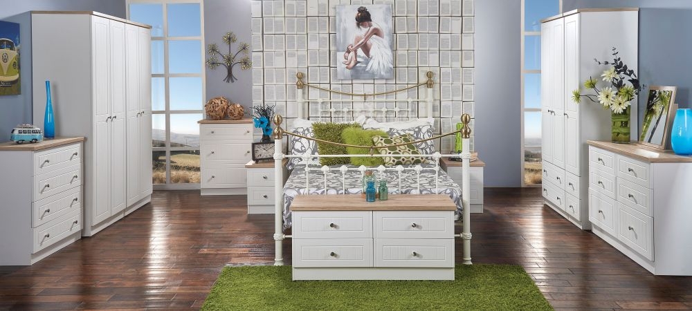 Vienna Wardrobe - 3 Door - 1 Mirror - Combi - Porcelain