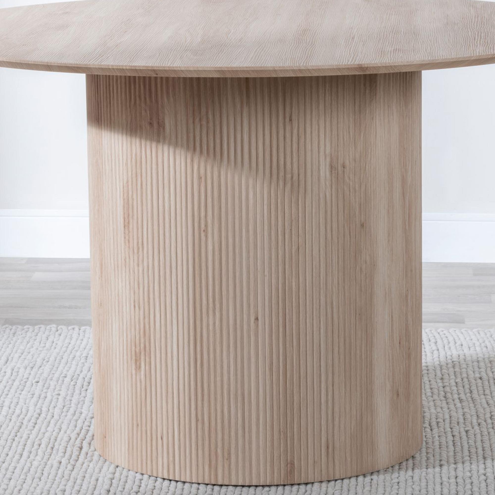 Bern Fluted Dining Set - 4 Seater - 120cm - Round - Oak - 4x Darwin Dining Chairs - Cream Fabric
