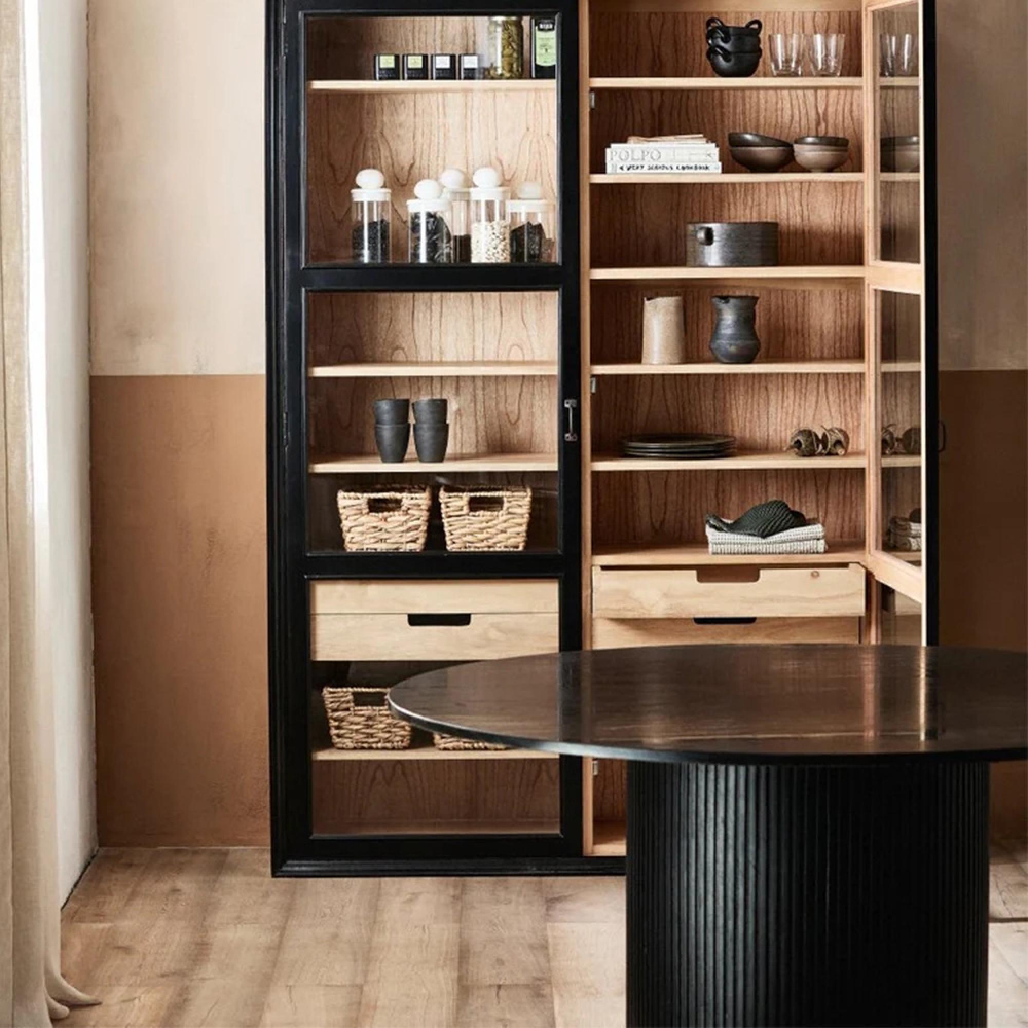 Erie Black Marble 4 Seater Round Dining Table