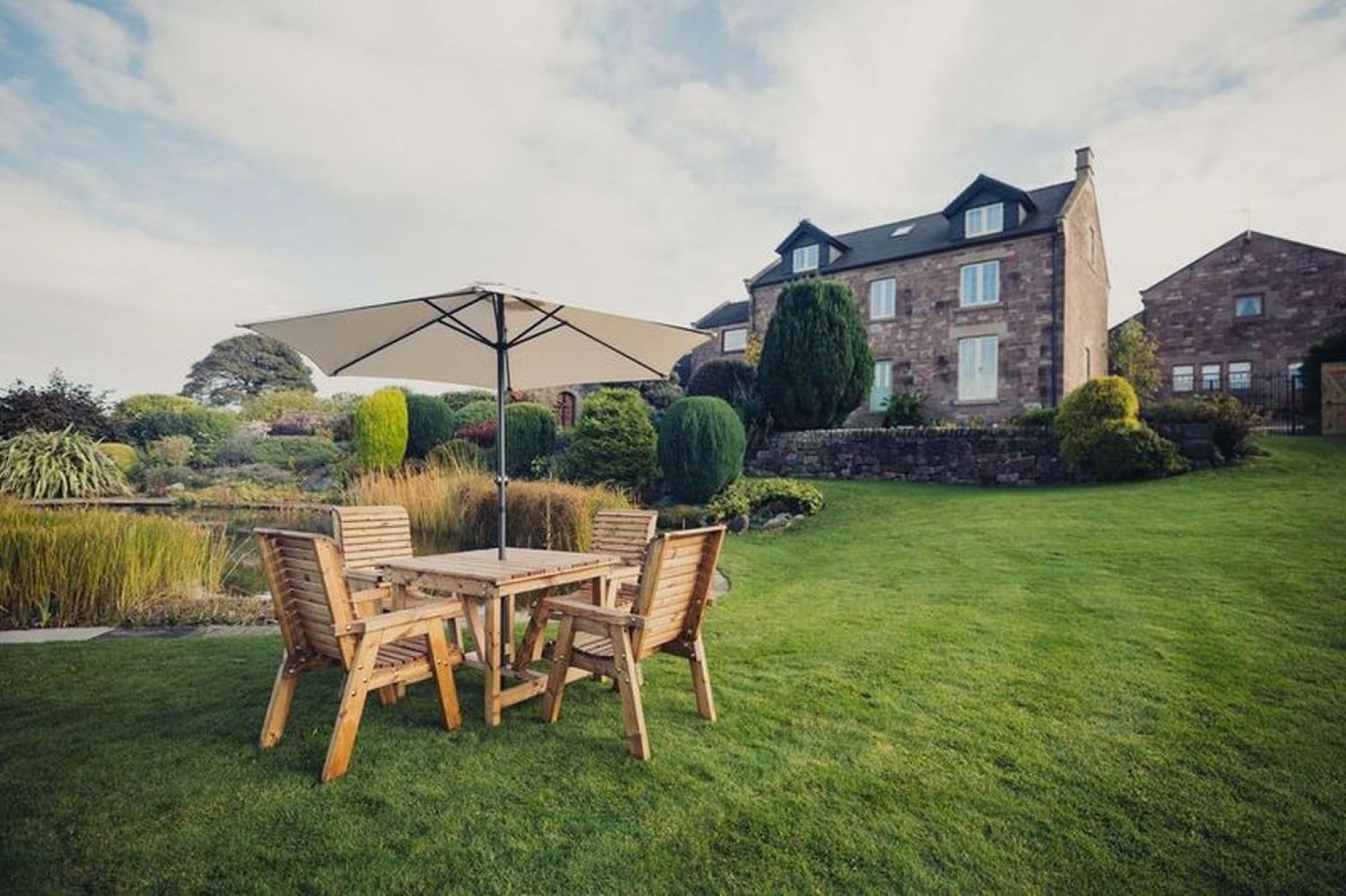 Churnet Valley Redwood 4 Seater Square Garden Dining Set