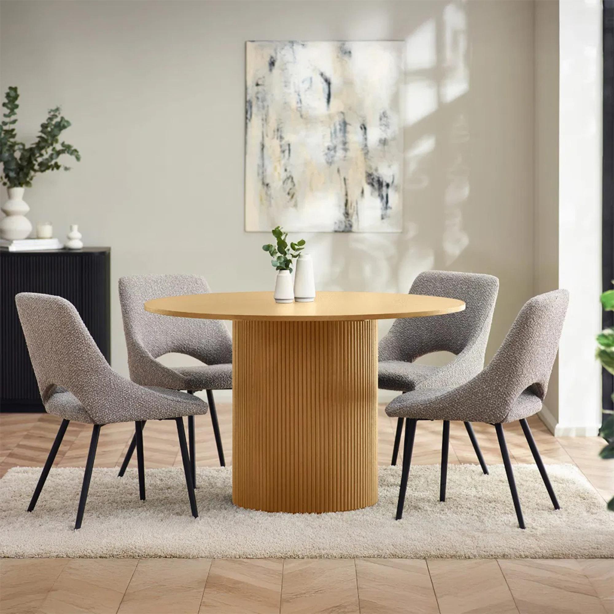 Louis Dining Table - 120cm - 4 Seater - Round Pedestal - Light Oak Effect - Fluted Base