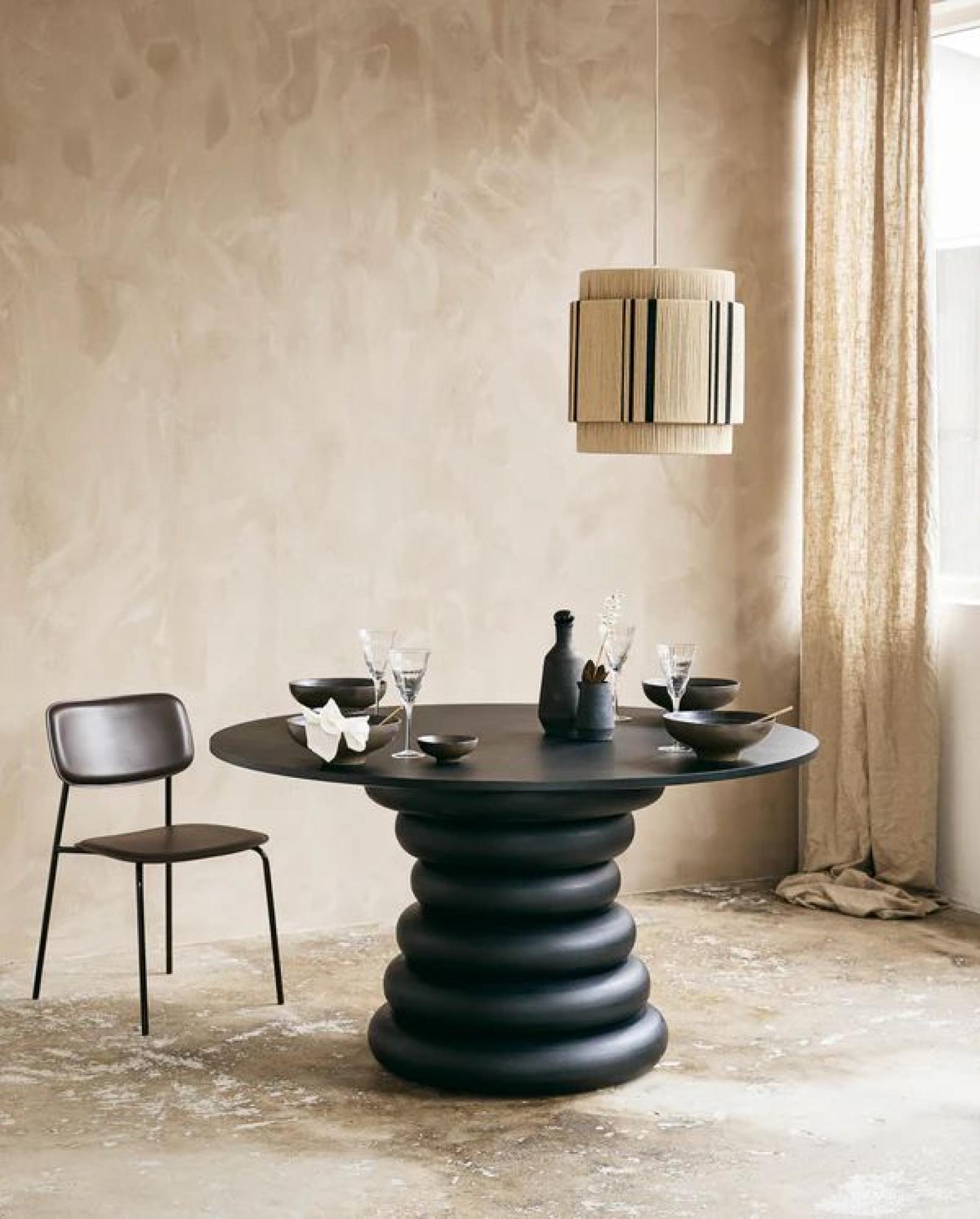 Yalu Dining Table - 6 Seater - 140cm - Round - Black