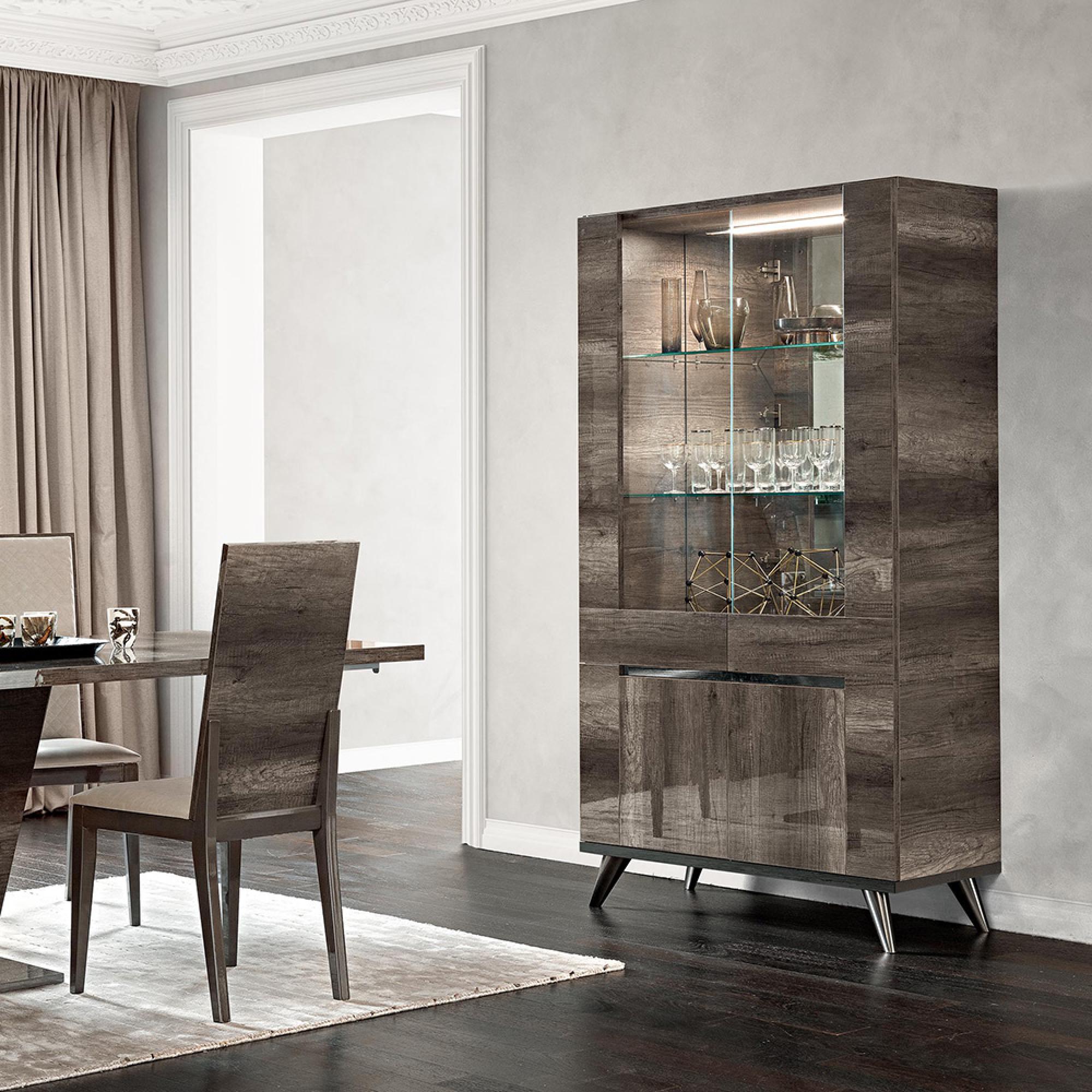 Modern Medea Vitrine - 2 Door - Vintage Oak