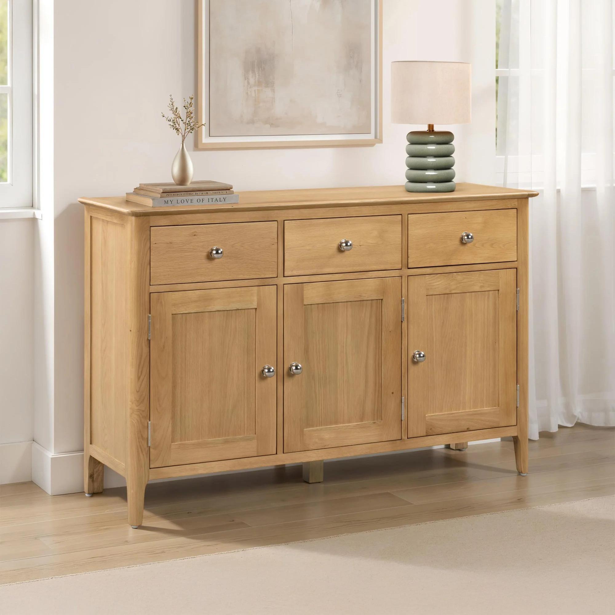 Cotswold Sideboard - 135cm - 3 Door - Medium - Oak