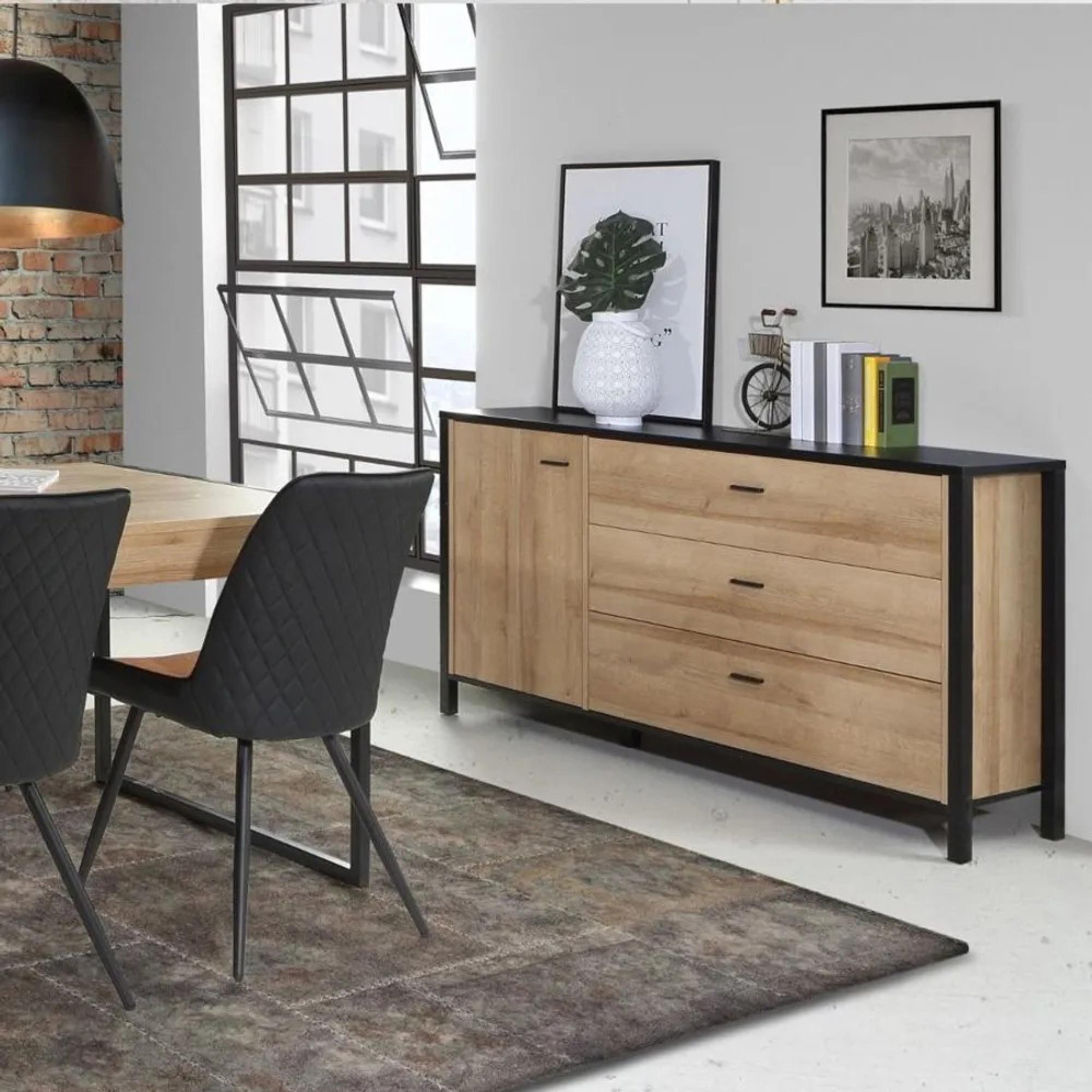 High Rock Sideboard - 1 Door - 3 Drawer - Medium - Oak