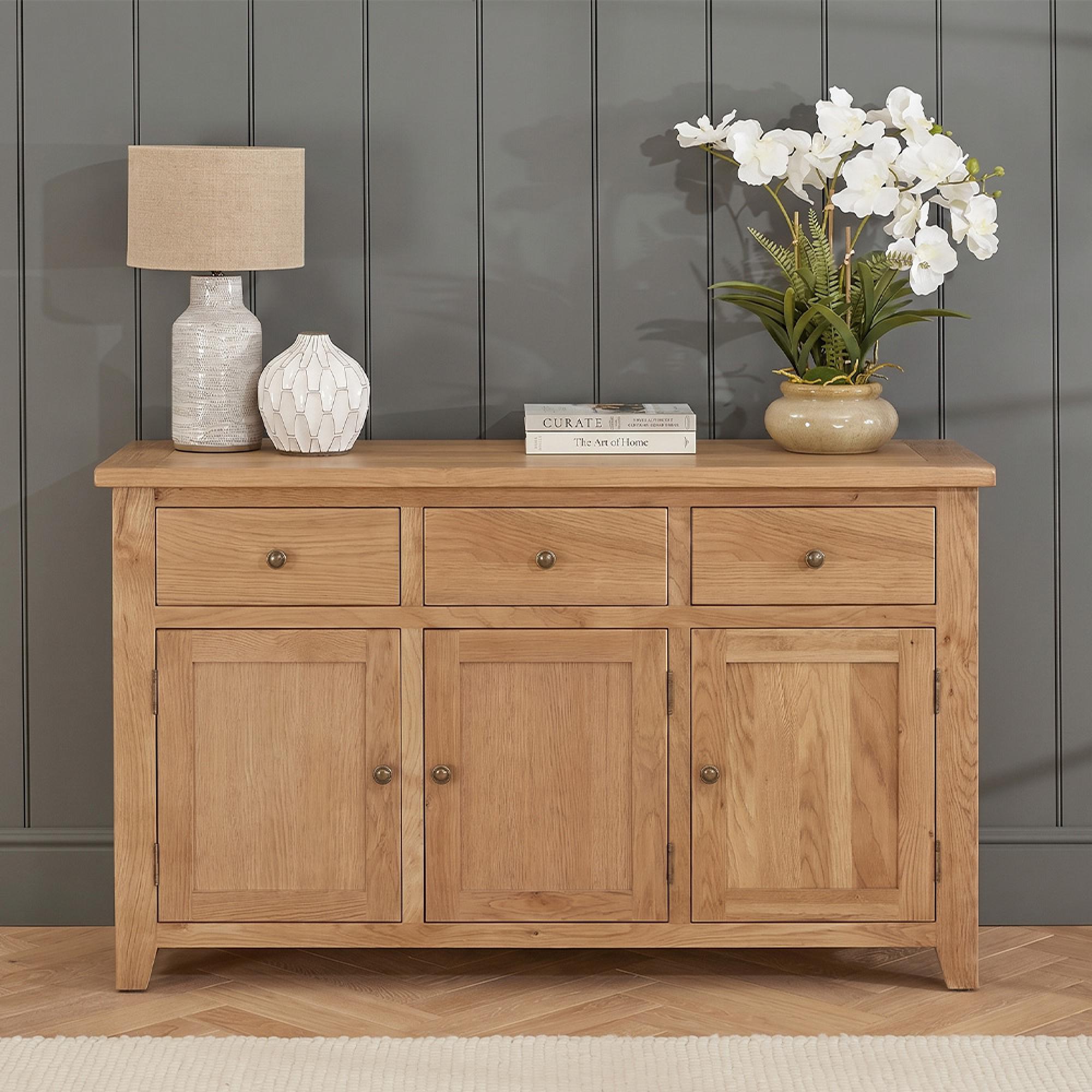 Appleby Sideboard - 3 Door - 3 Drawer - Medium - Petite Oak