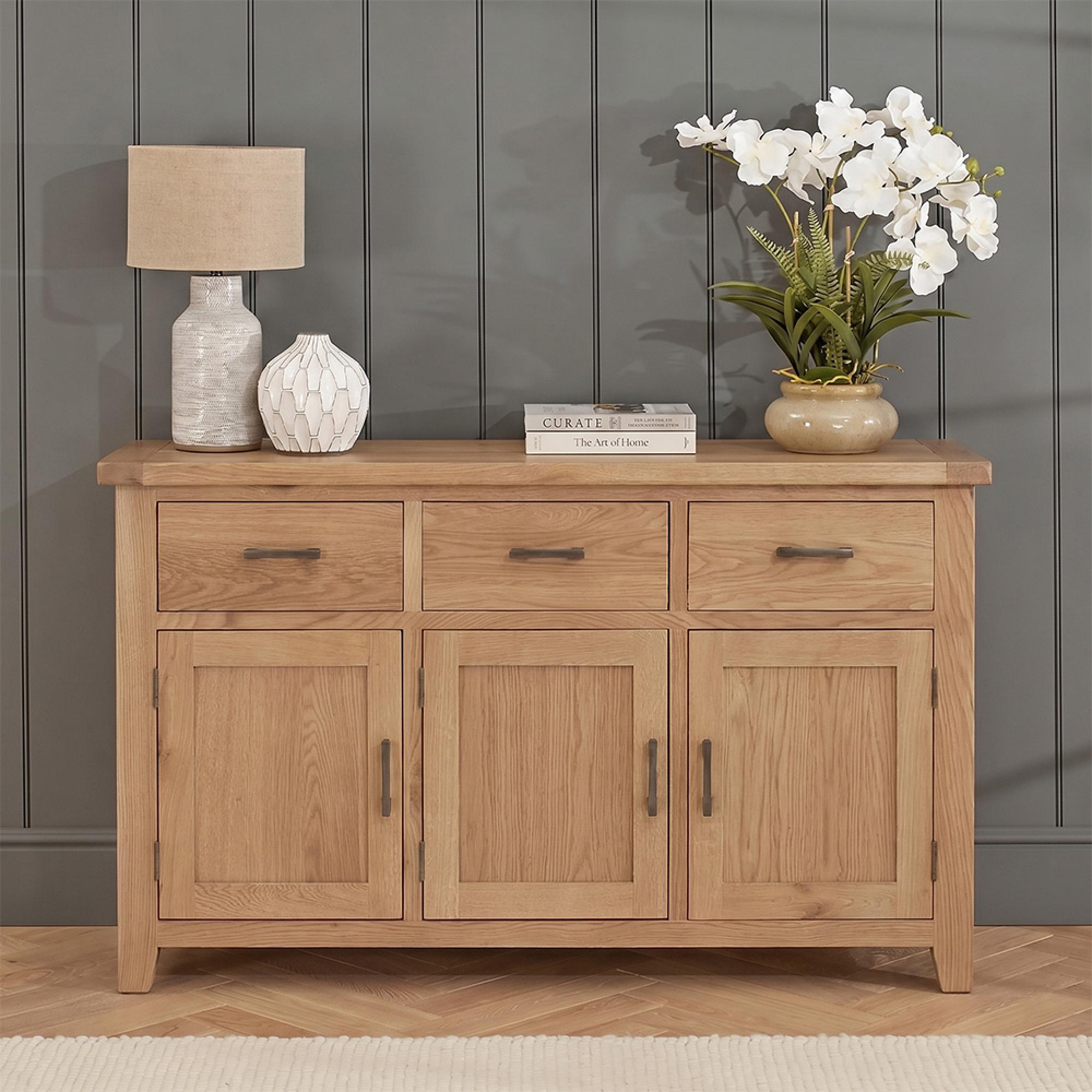 Hampshire Oak Sideboard - 3 Door - Large - 150cm