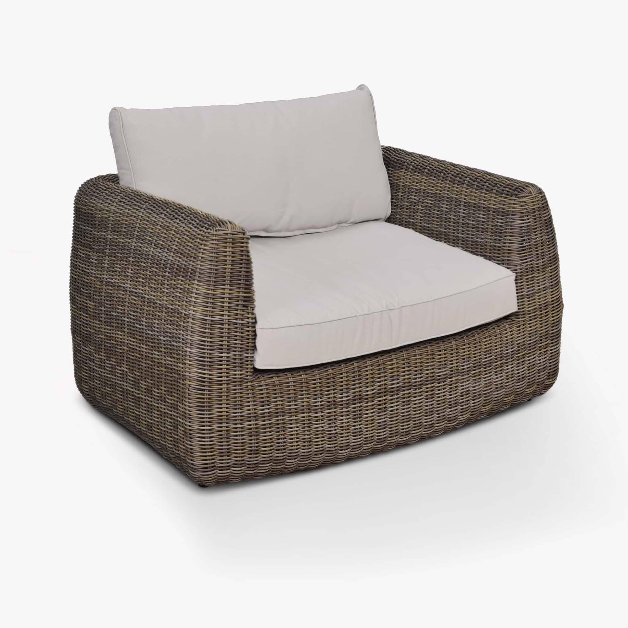 Skala Outdoor XL Armchair Dark Rattan