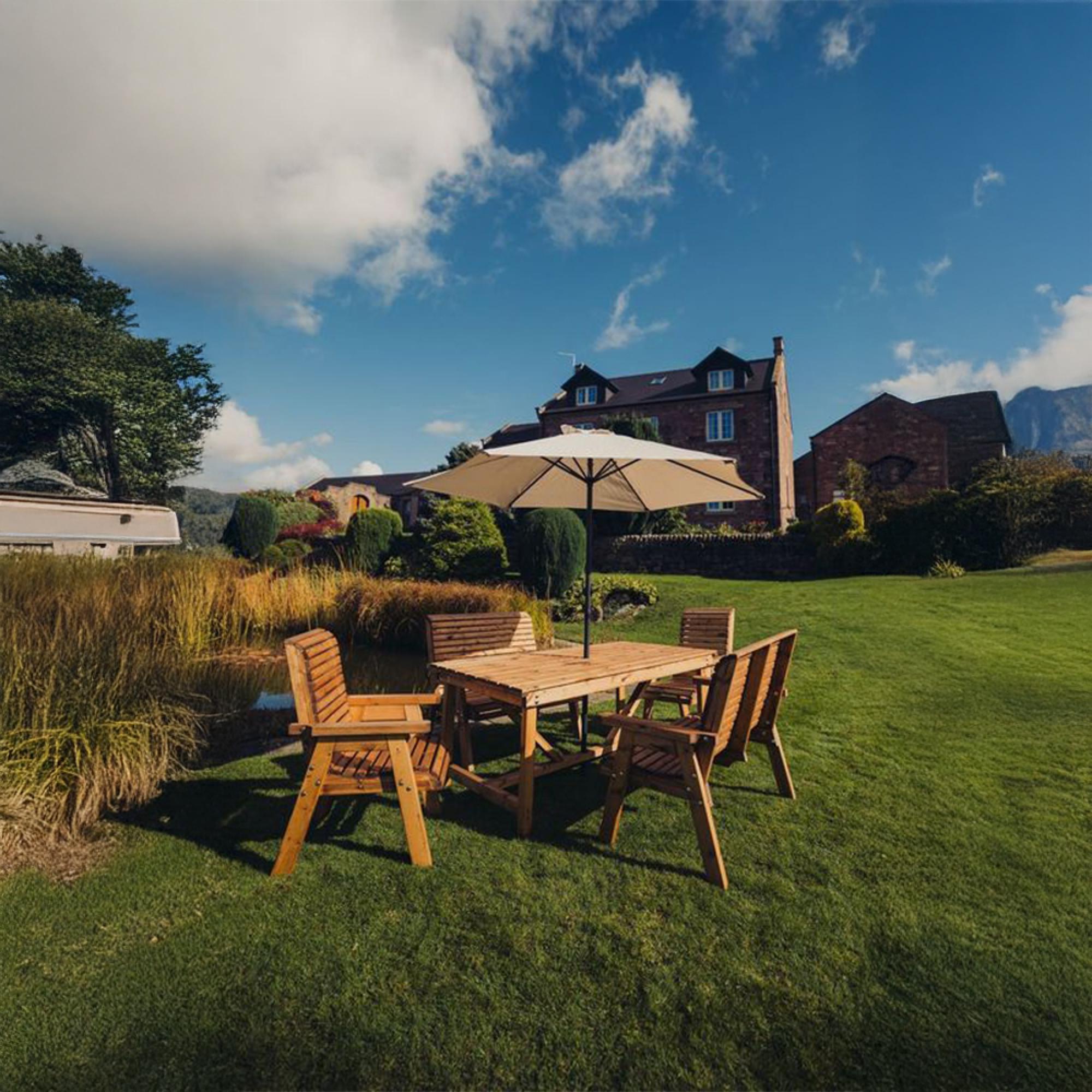 Churnet Valley Redwood 6 Seater Garden Dining Set