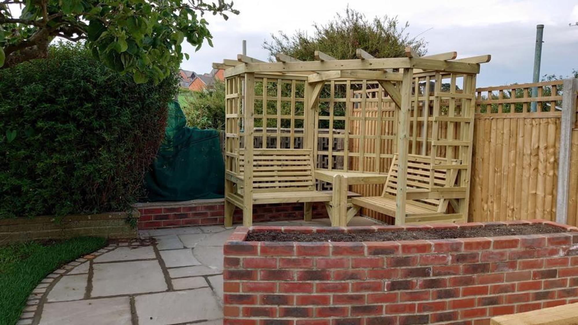 Churnet Valley Clementine Redwood 4 Seater Corner Garden Arbour