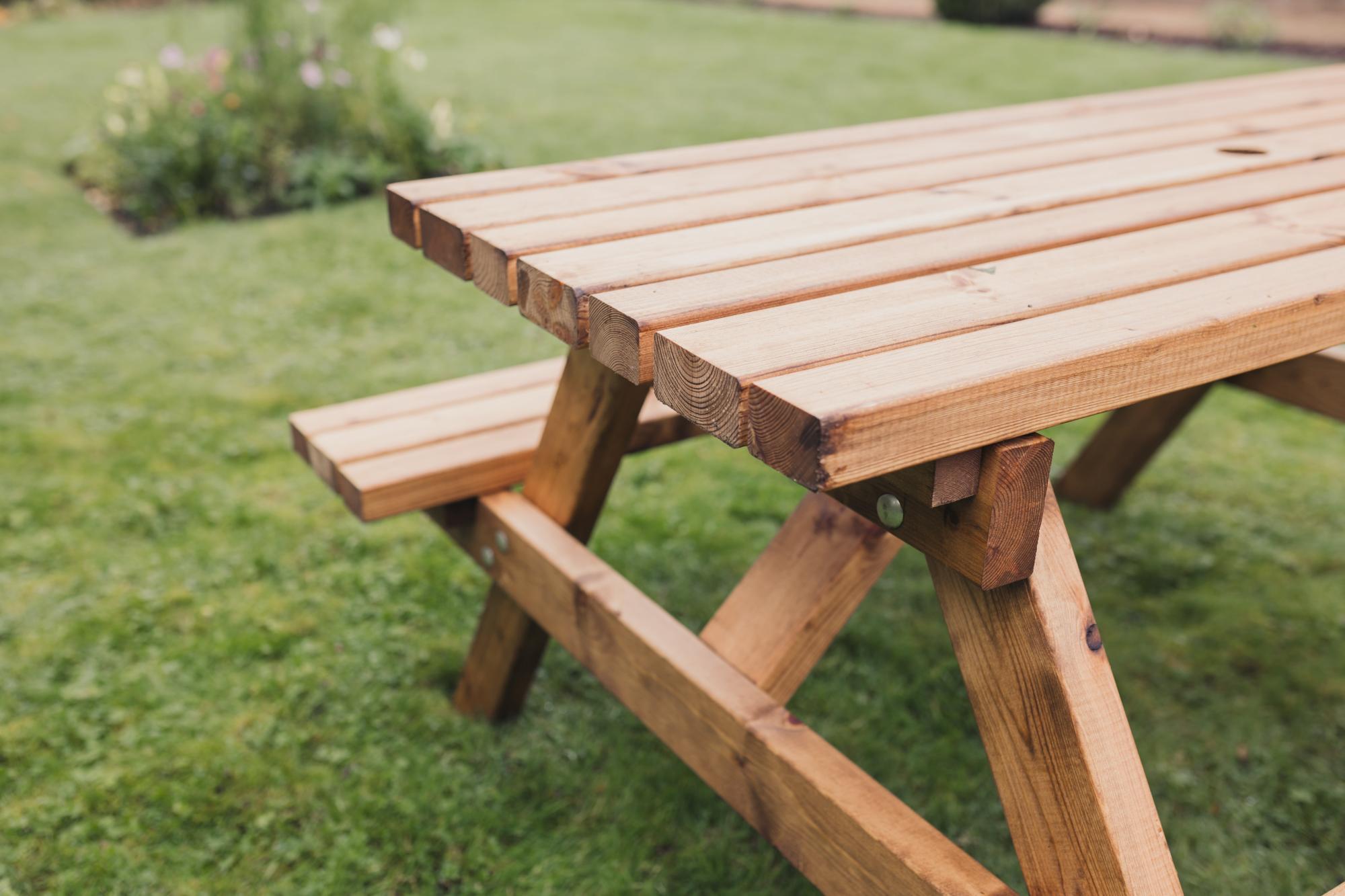 Churnet Valley Deluxe Redwood Garden Picnic Table - 150cm
