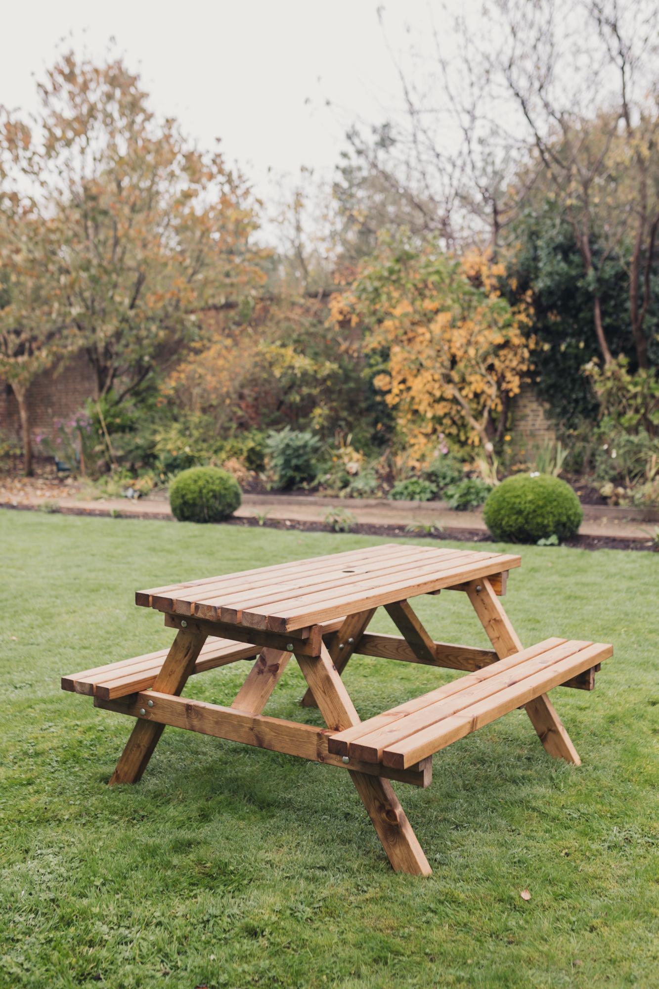 Churnet Valley Deluxe Redwood Garden Picnic Table - 150cm