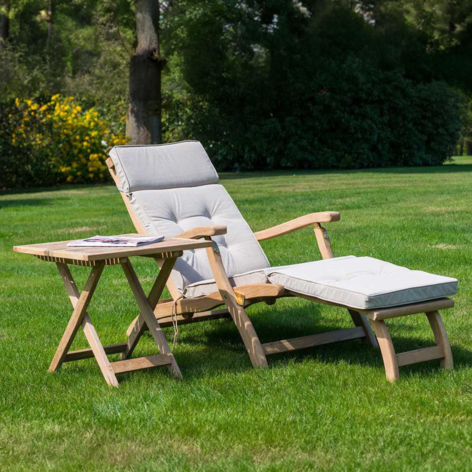 Roble Wood Garden Steamer Chair