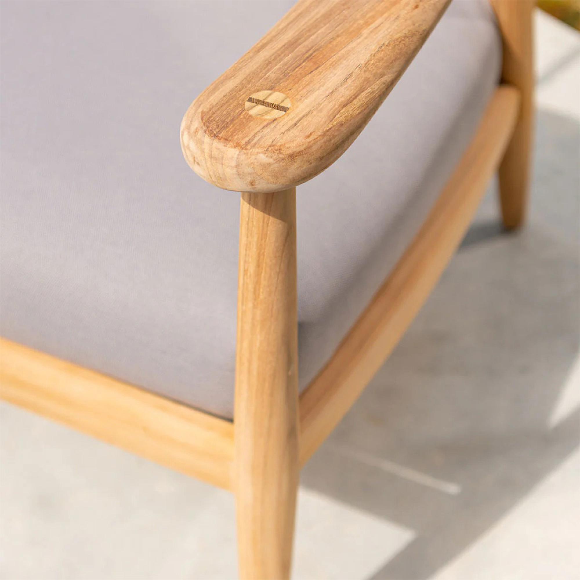 Dana Garden Lounge Chair - Teak Wood