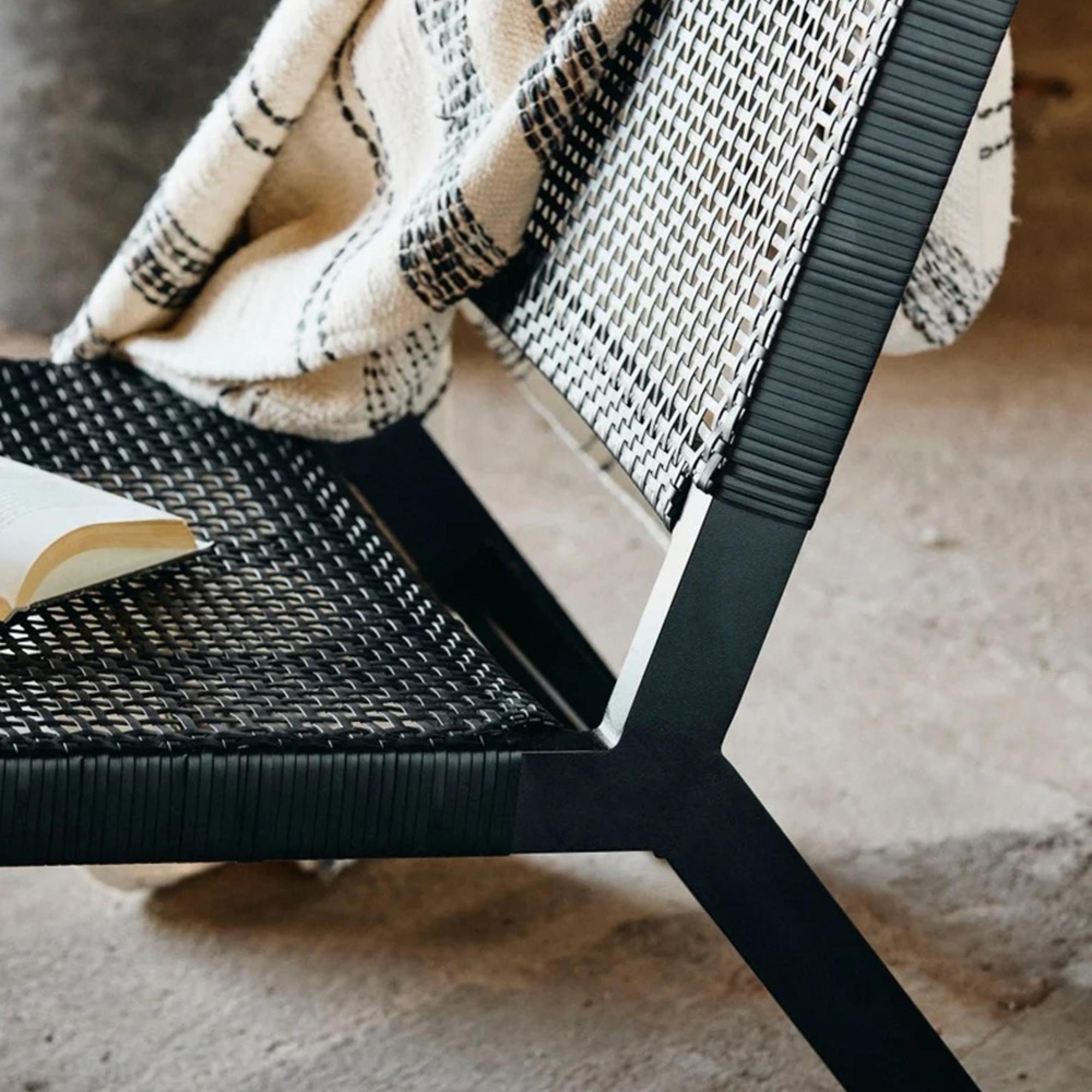 Vasai Garden Lounge Chair - Black