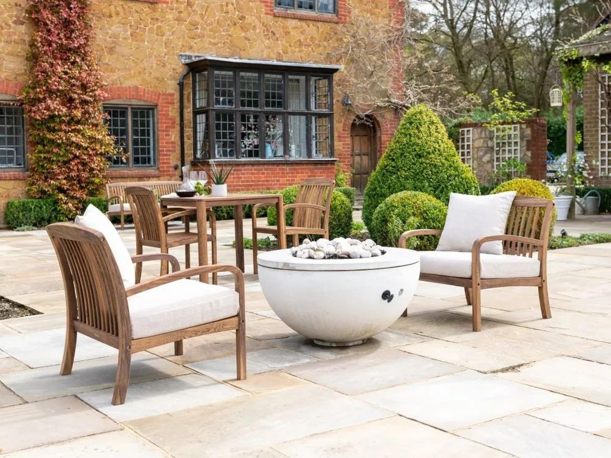Bolney Lounge Chair - Garden - Acacia Wood