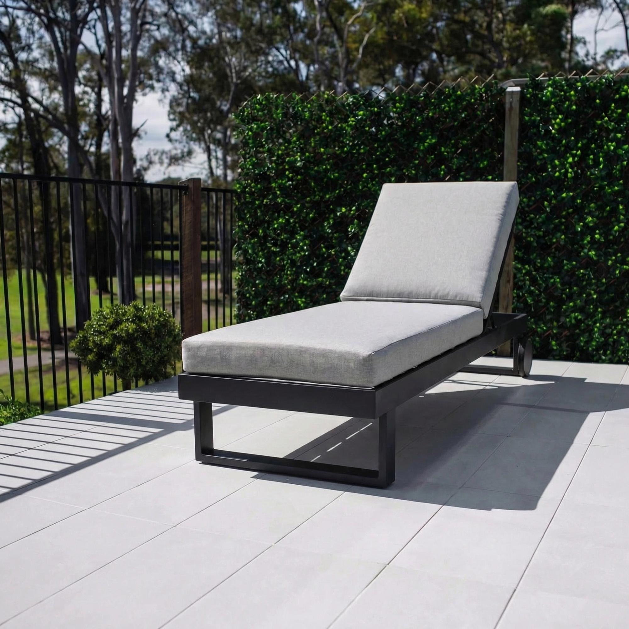 New York Garden Sunlounger - Single - Dove Grey