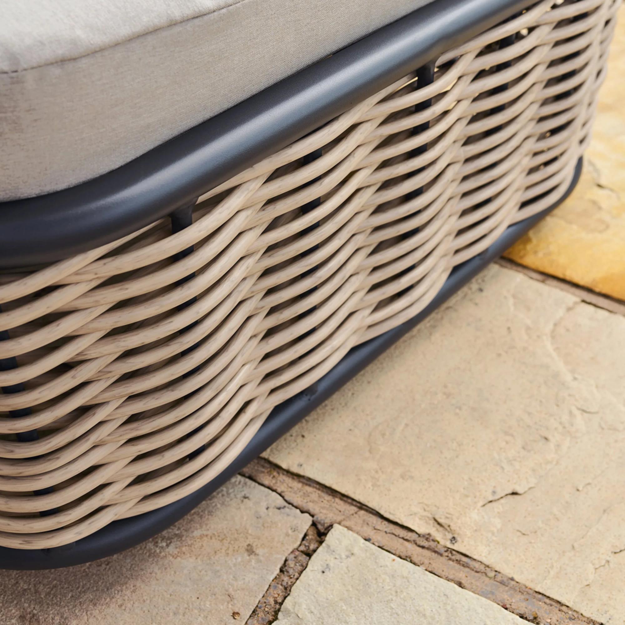 Pavilion Sunlounger - Rattan