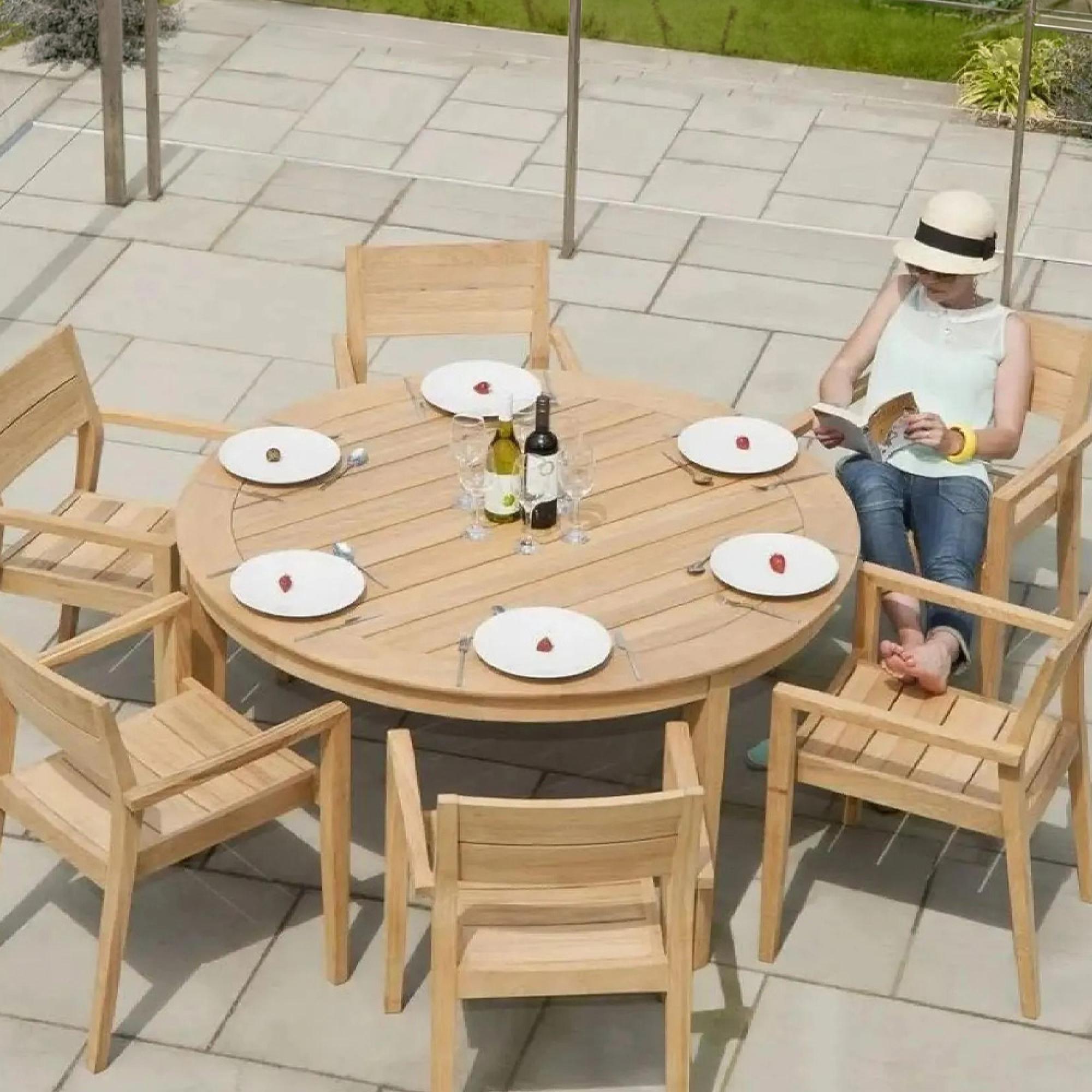 Roble Wood Round Garden Dining Table - 6 Seater - 160cm