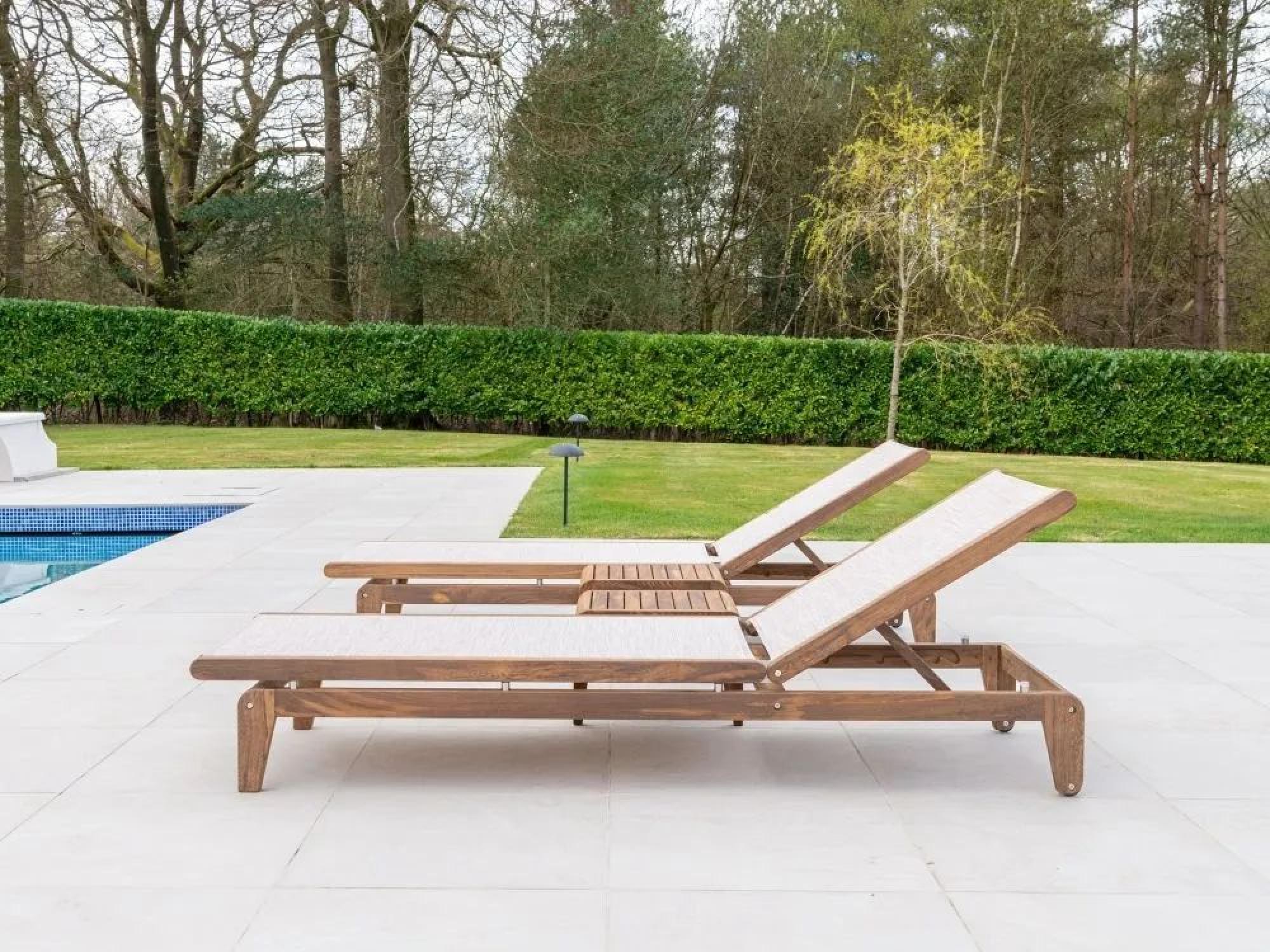 Bolney Side Table - Garden - Acacia Wood
