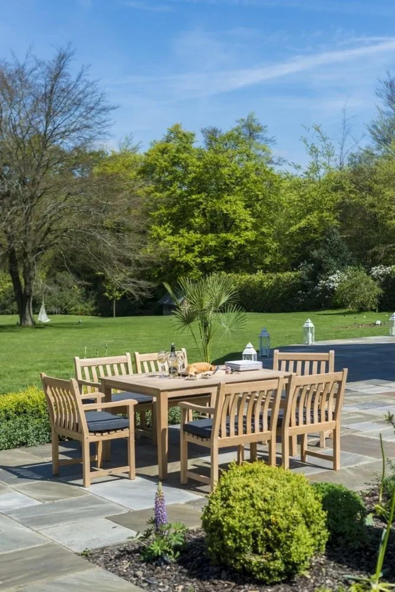 Roble Wood Garden Dining Table - 6 Seater - 150cm