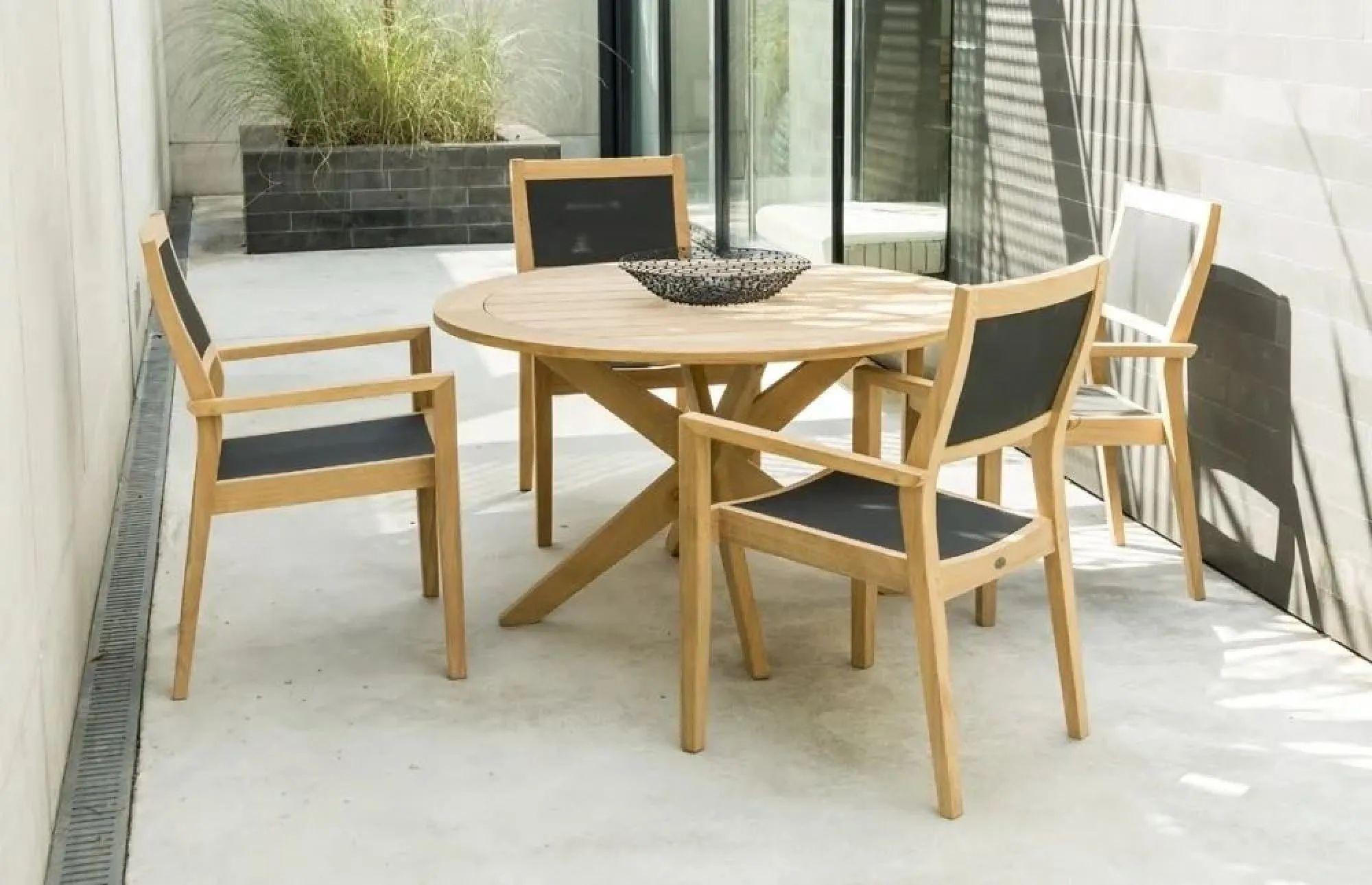 Roble Dining Table - 4 Seater - 125cm - Garden - Round - Cross Base