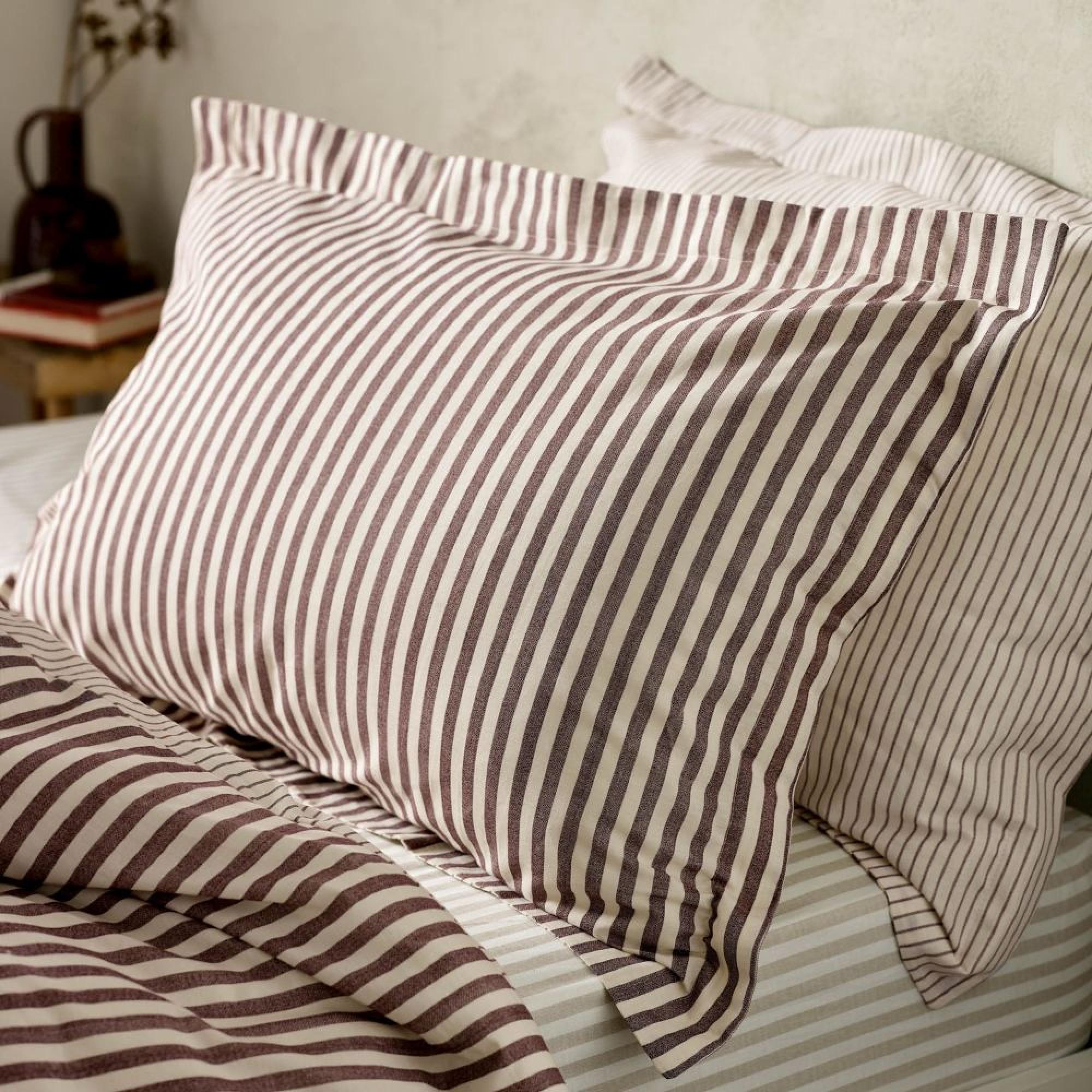 Yard Hebden Melange Pecan Red Stripe Duvet Cover Set
