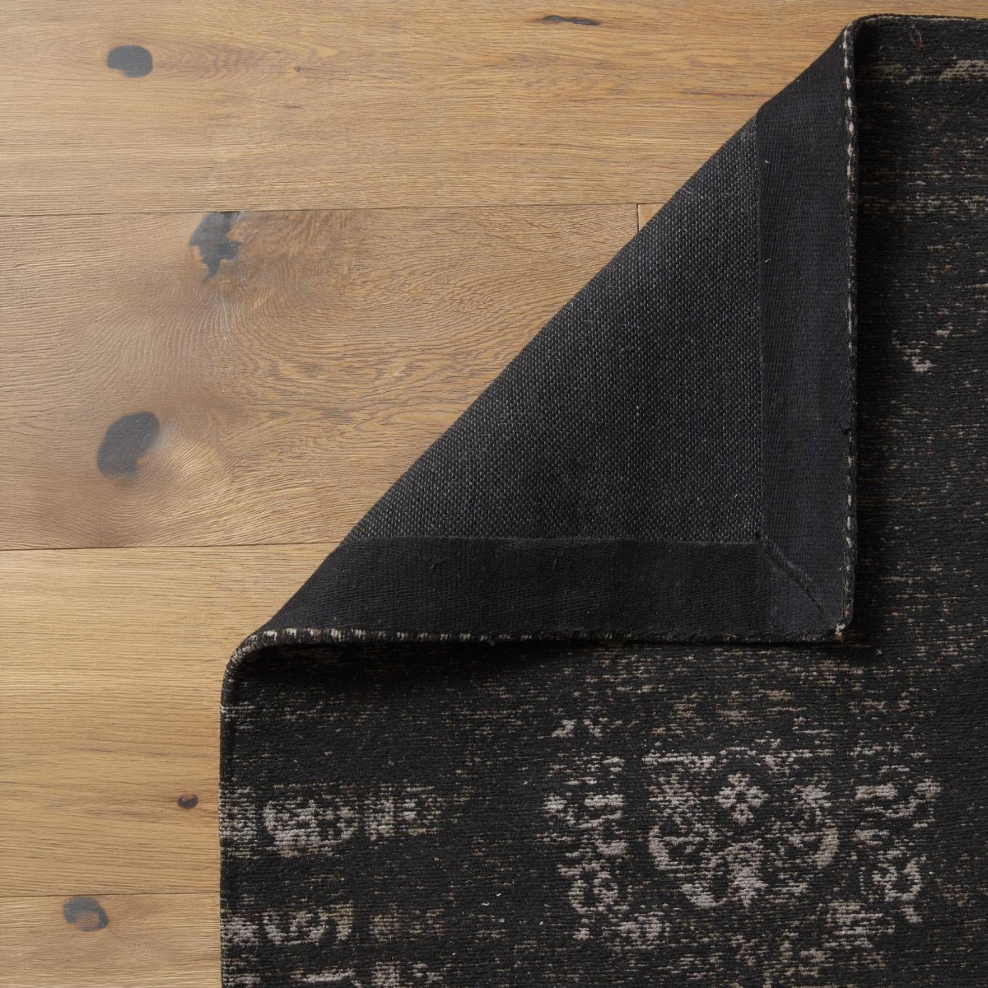 Grand Woven Rug - Black - 290cm x 200cm