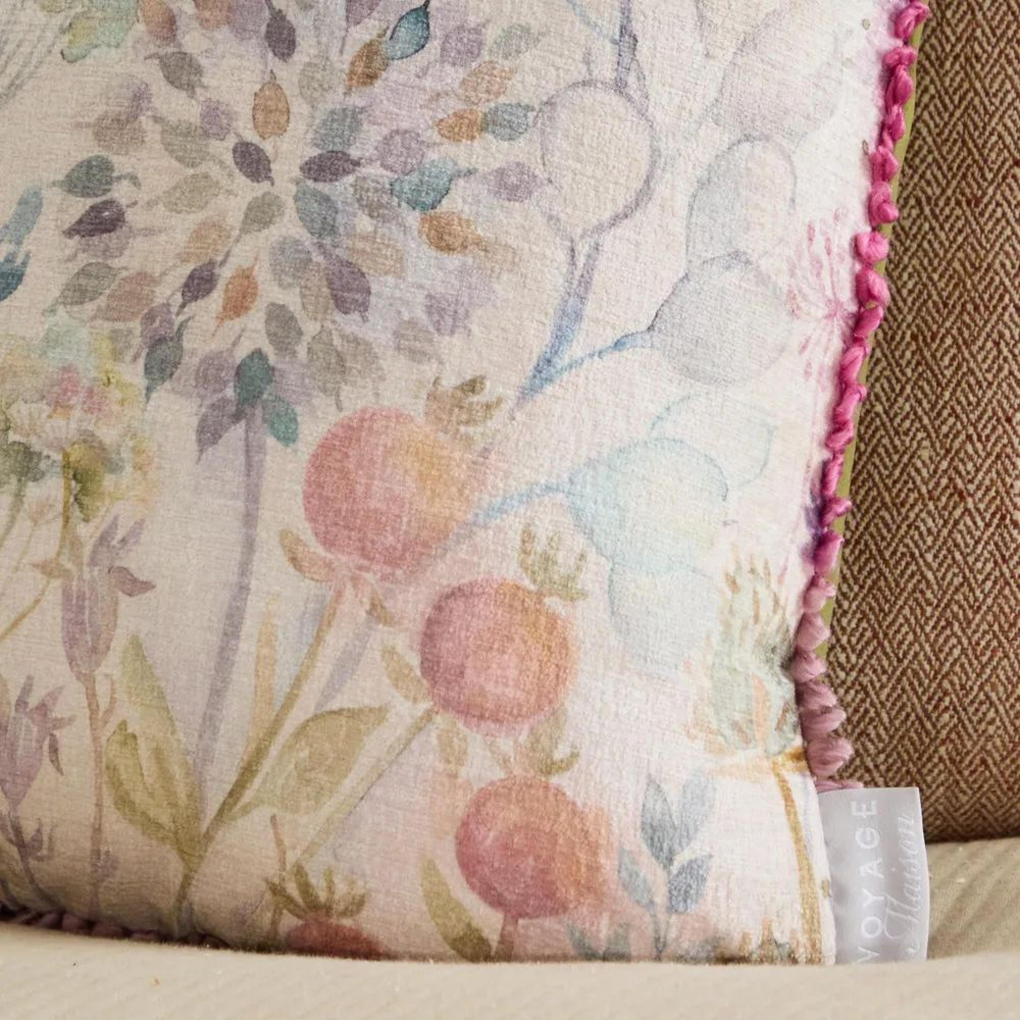 Clearance - Voyage Maison Country Cream Hedgerow Printed Square Cover - FSS16422
