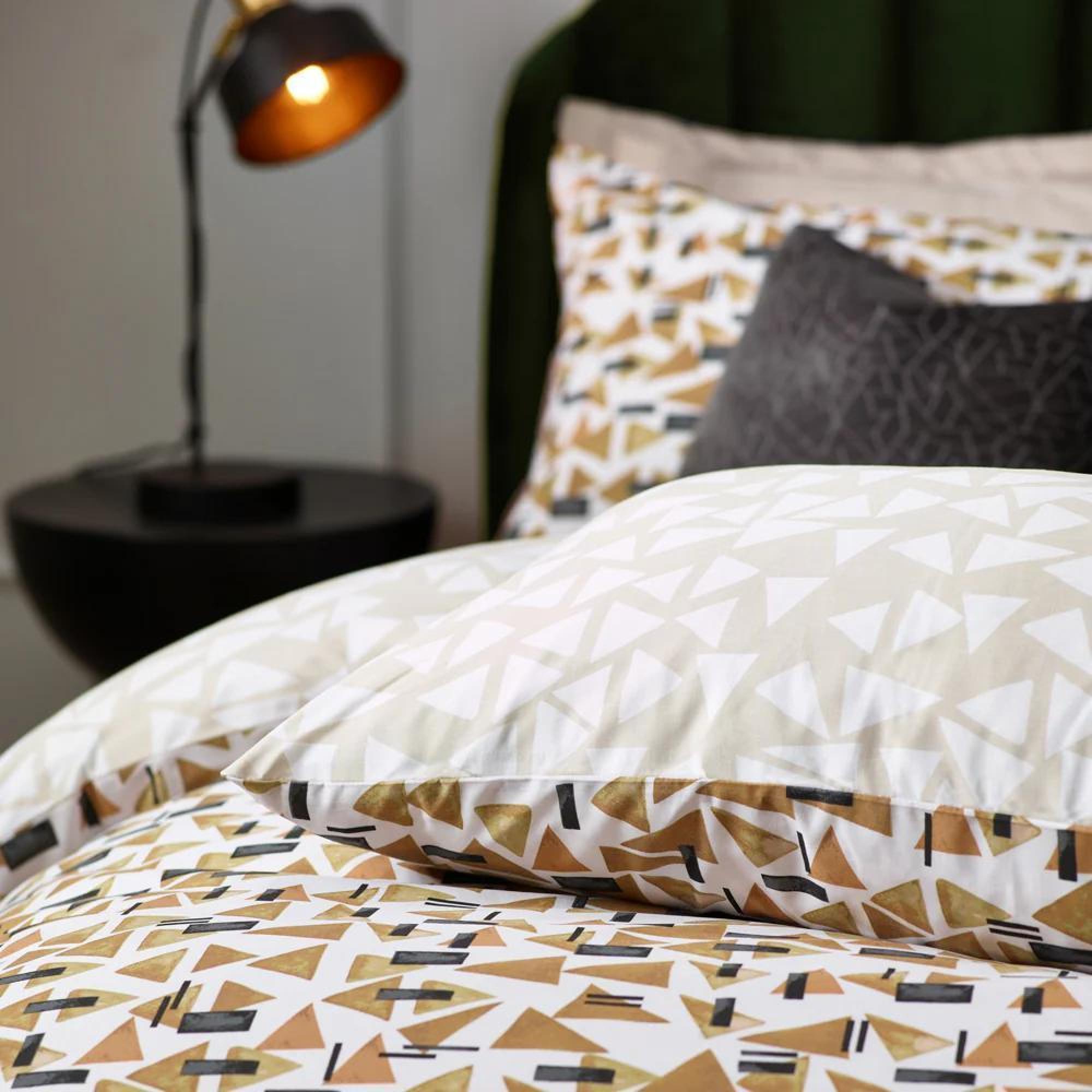 Hoem City Toffee Abstract Cotton Rich Reversible Duvet Cover Set