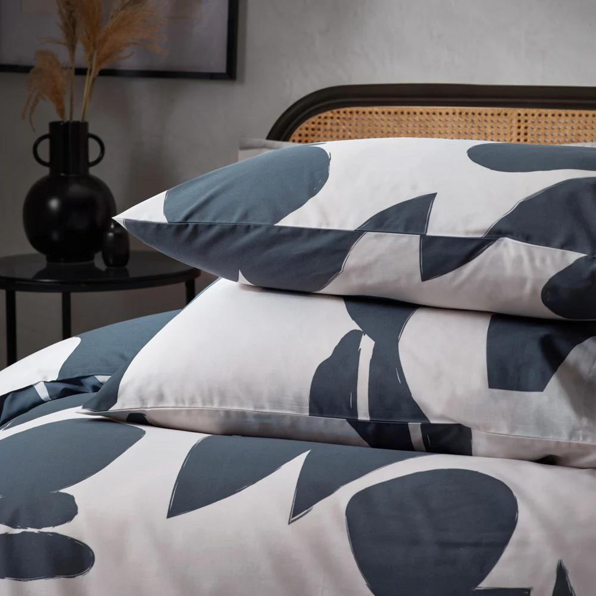 Hoem Meta Dusk Abstract Cotton Rich Duvet Cover Set