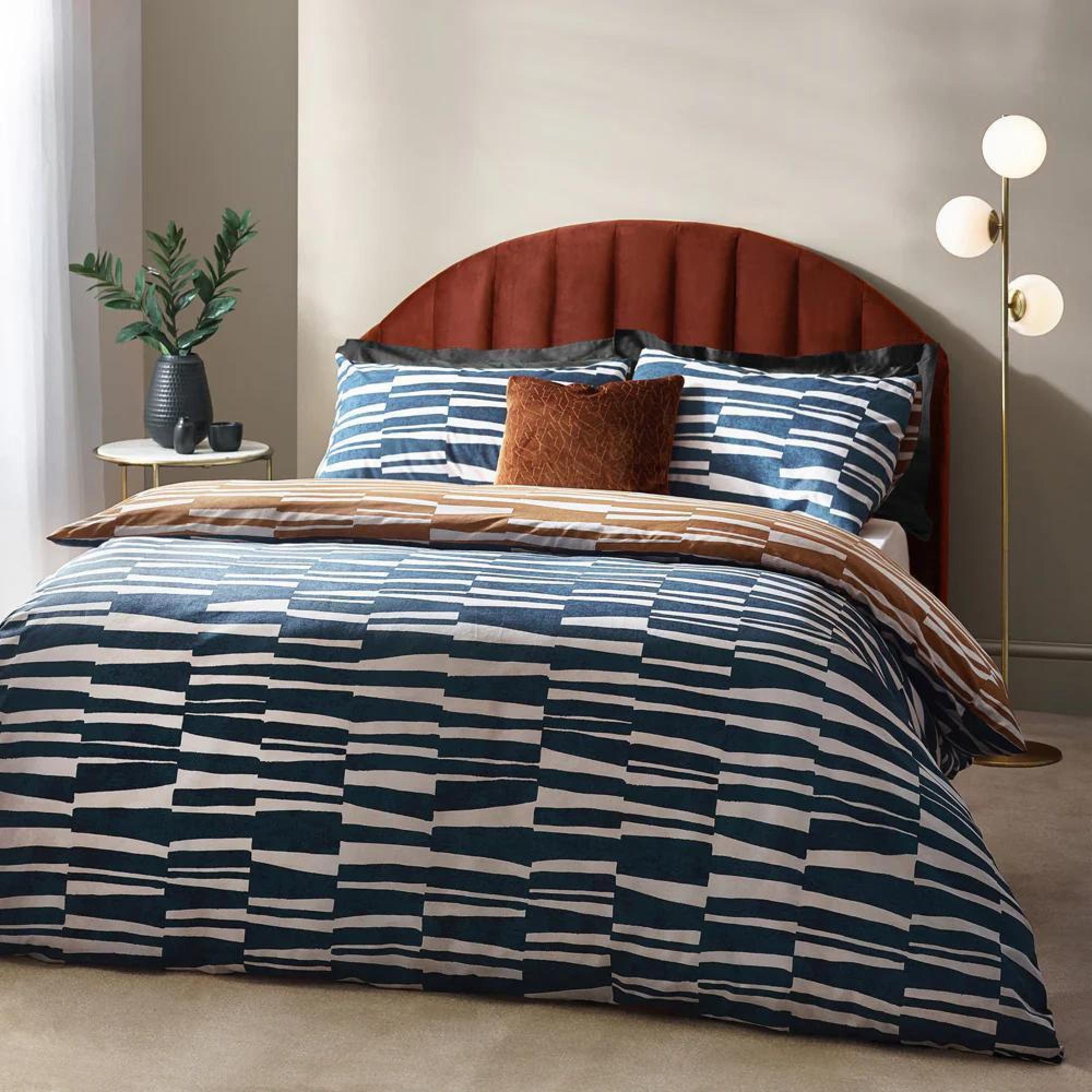 Hoem Piper Dusk and Bronze Abstract Cotton Rich Reversible Duvet Cover Set