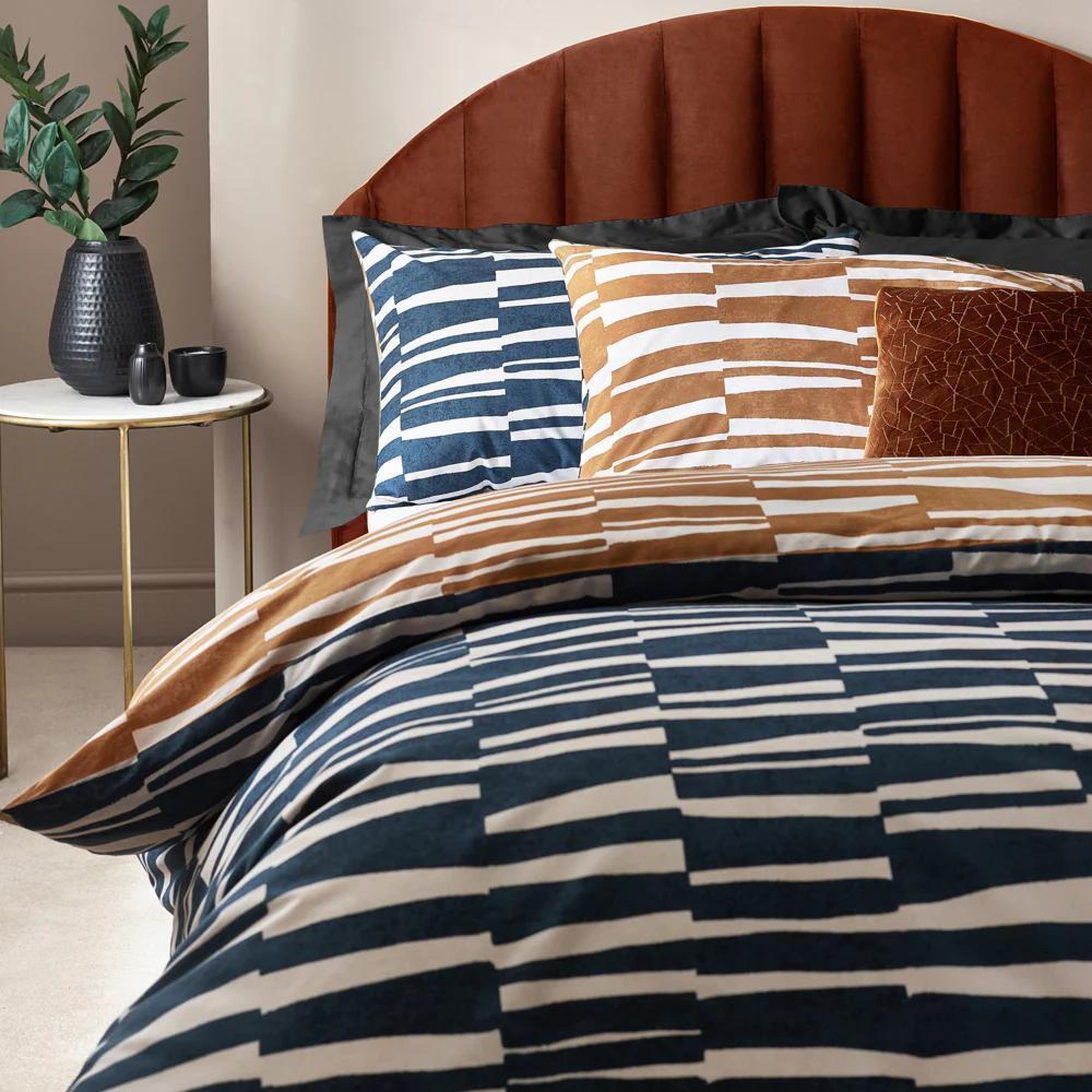 Hoem Piper Dusk and Bronze Abstract Cotton Rich Reversible Duvet Cover Set