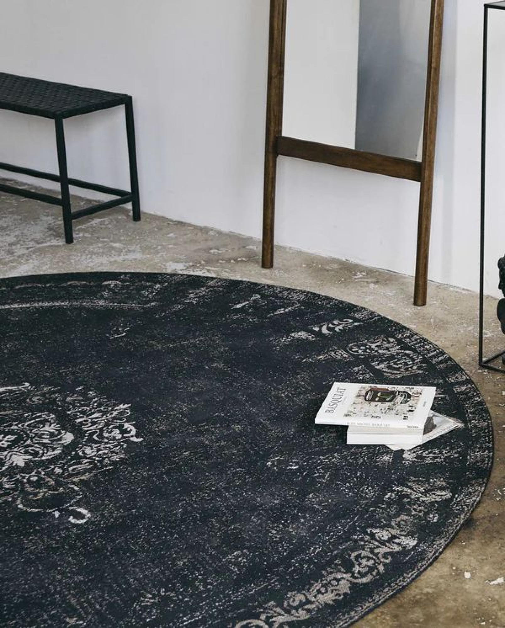 Grand Woven Round Rug - Black - 240cm x 240cm