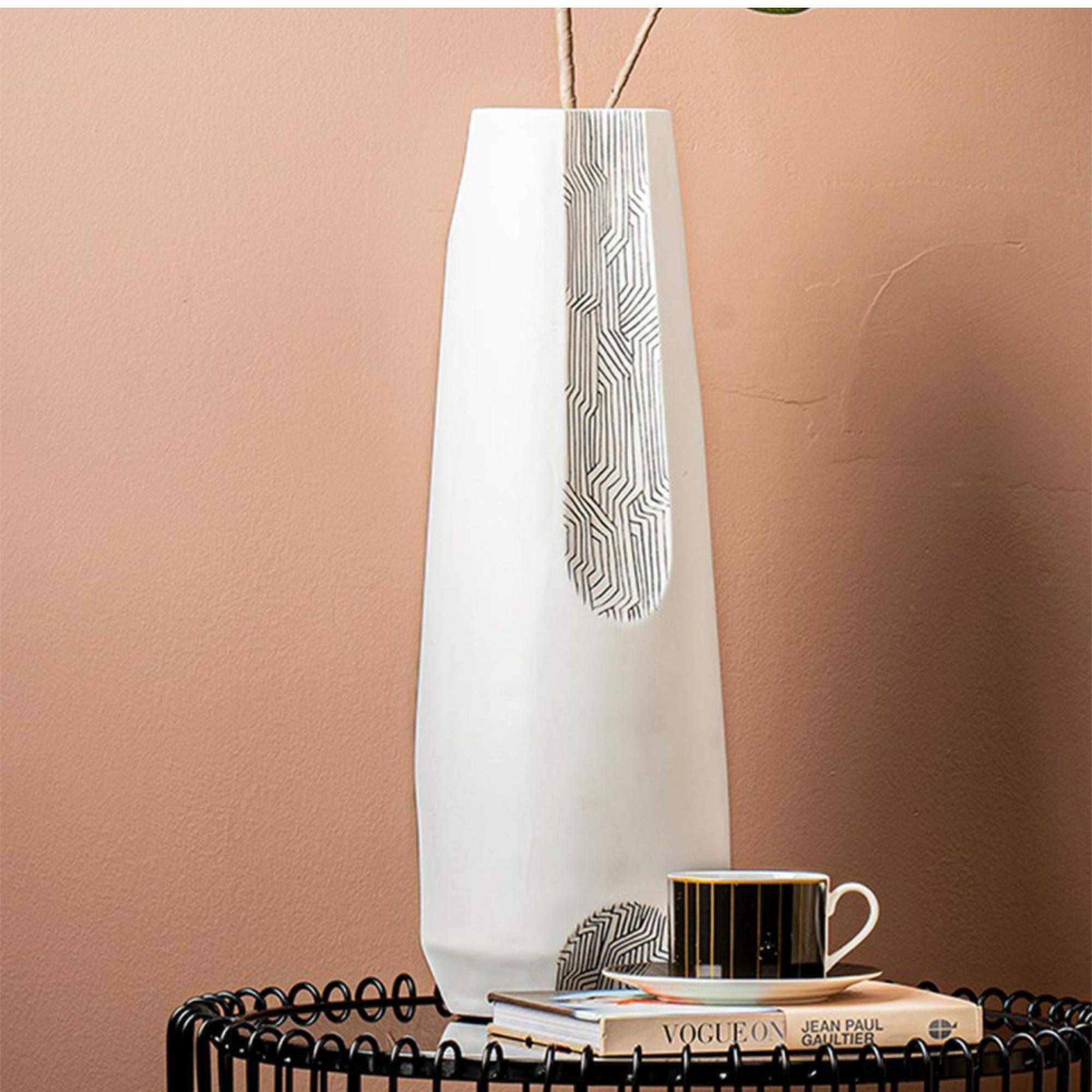 Vase - White and Grey - Polyresin