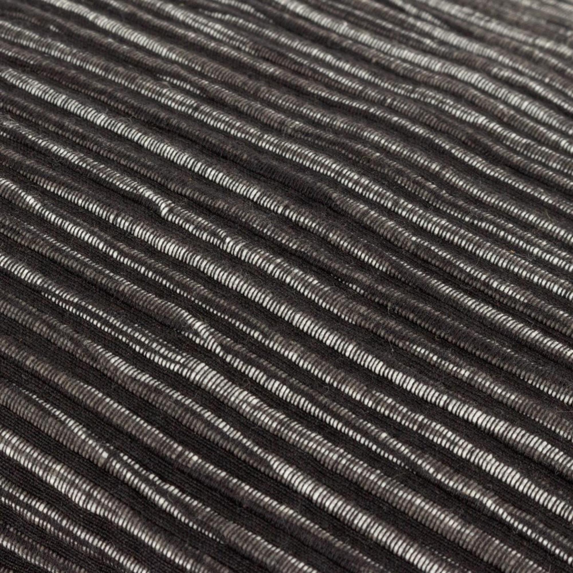 Yard Cove Black Ribbed Cushion